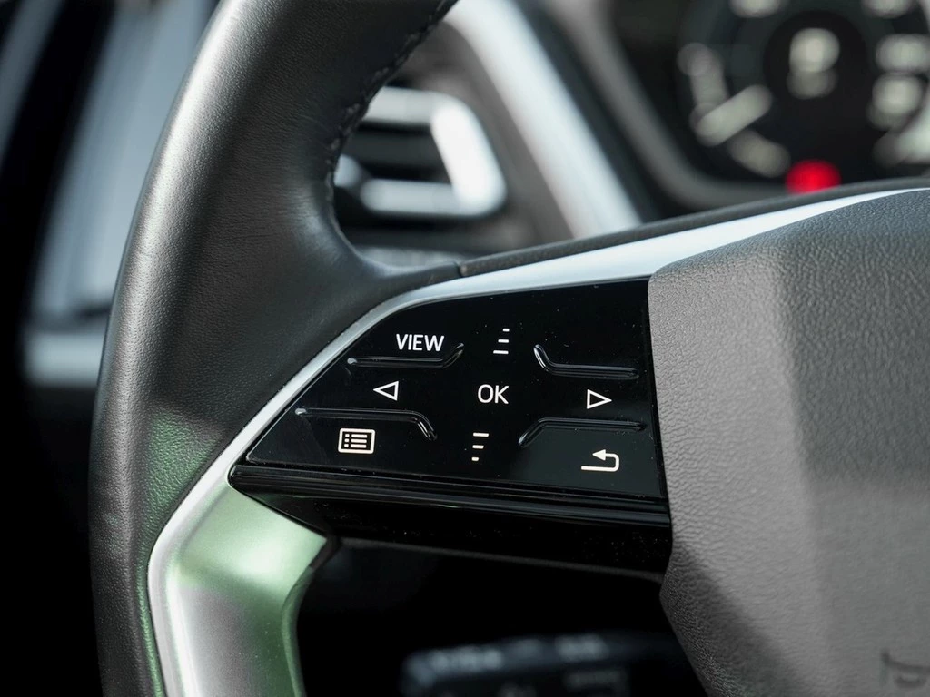 Audi Q4 e-tron 35 Navi ACC Panorama Kamera ACC PDC+