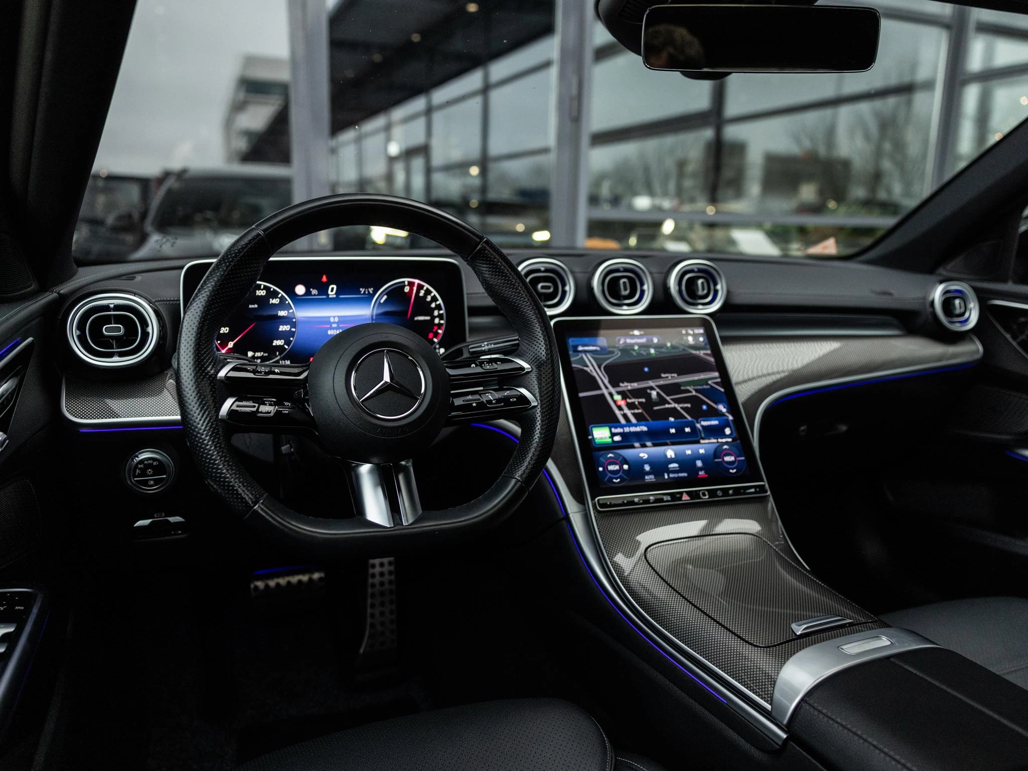 Mercedes-Benz-C-Klasse-image-22