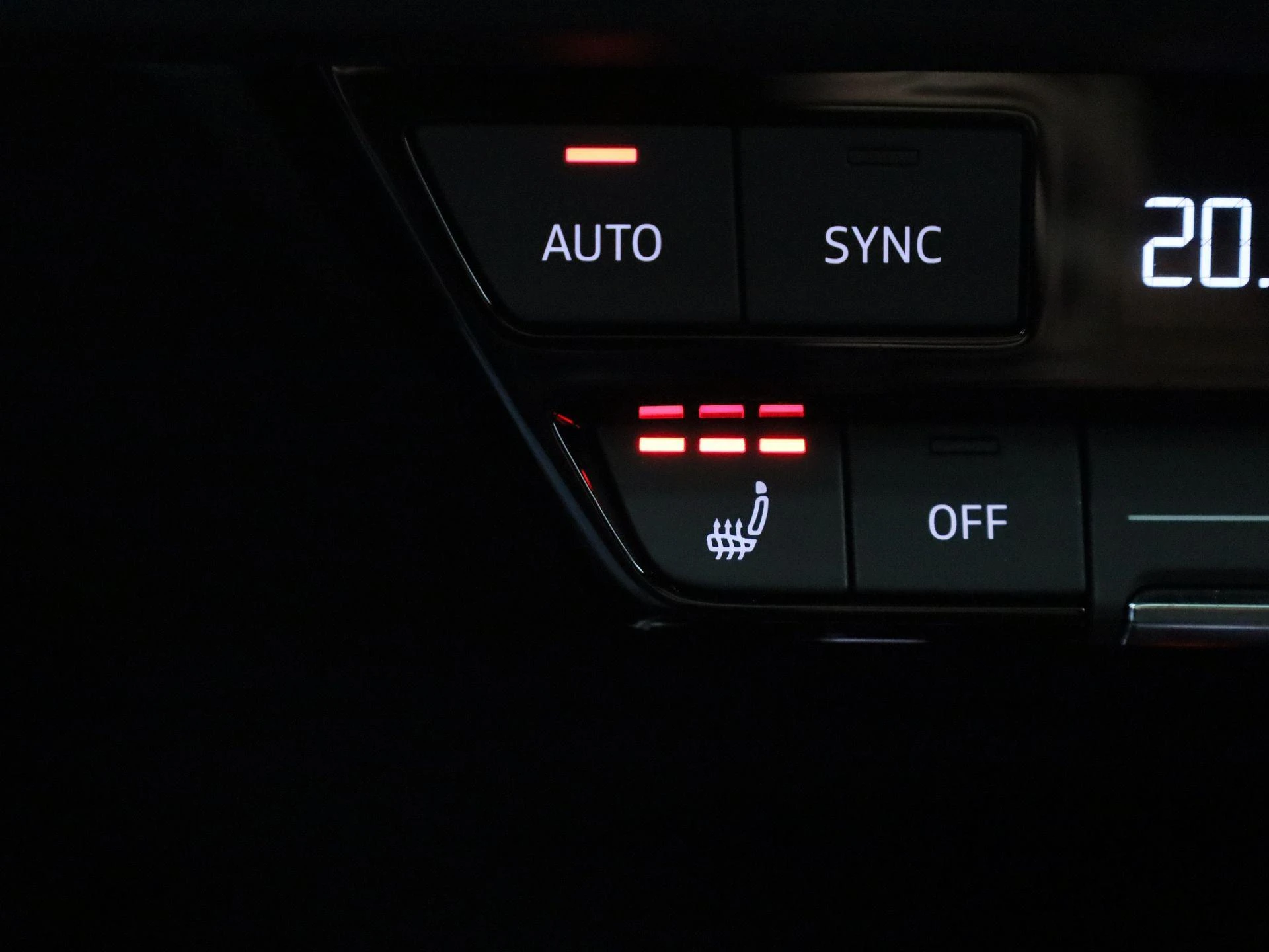 Audi-Q4 e-tron-image-23