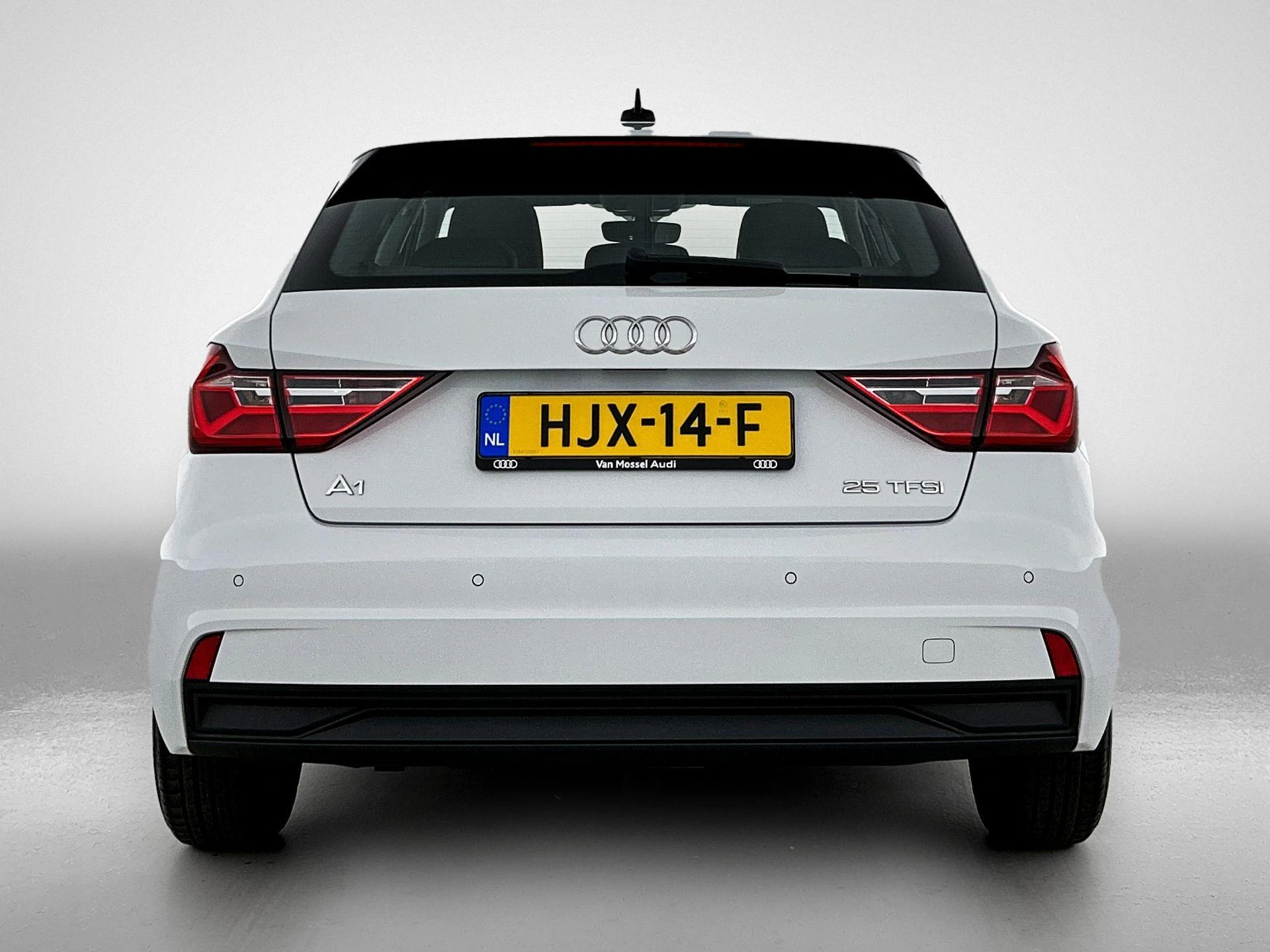 Audi-A1 Sportback-image-3