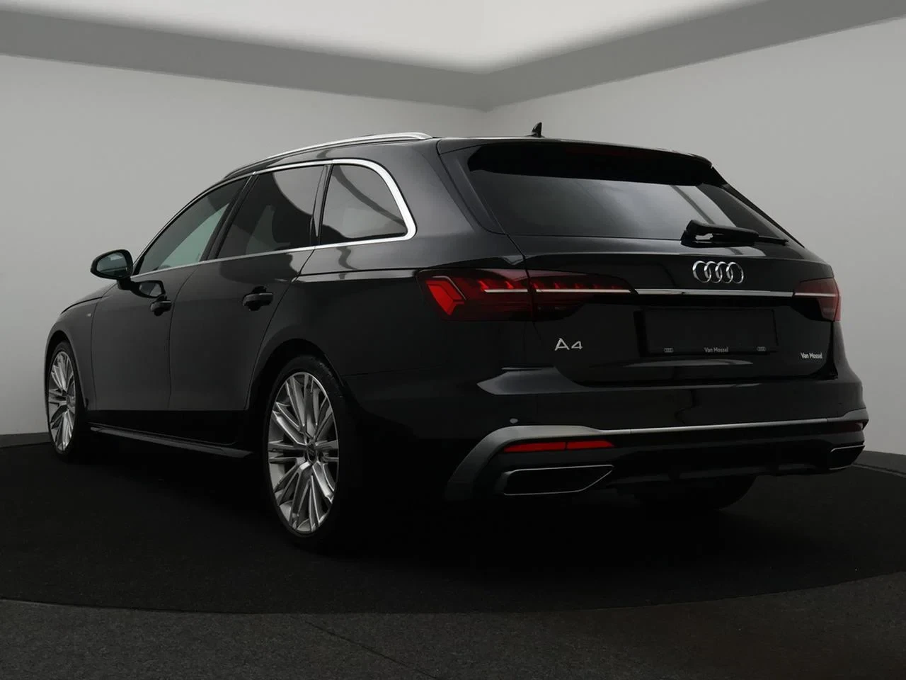 Audi-A4-image-1
