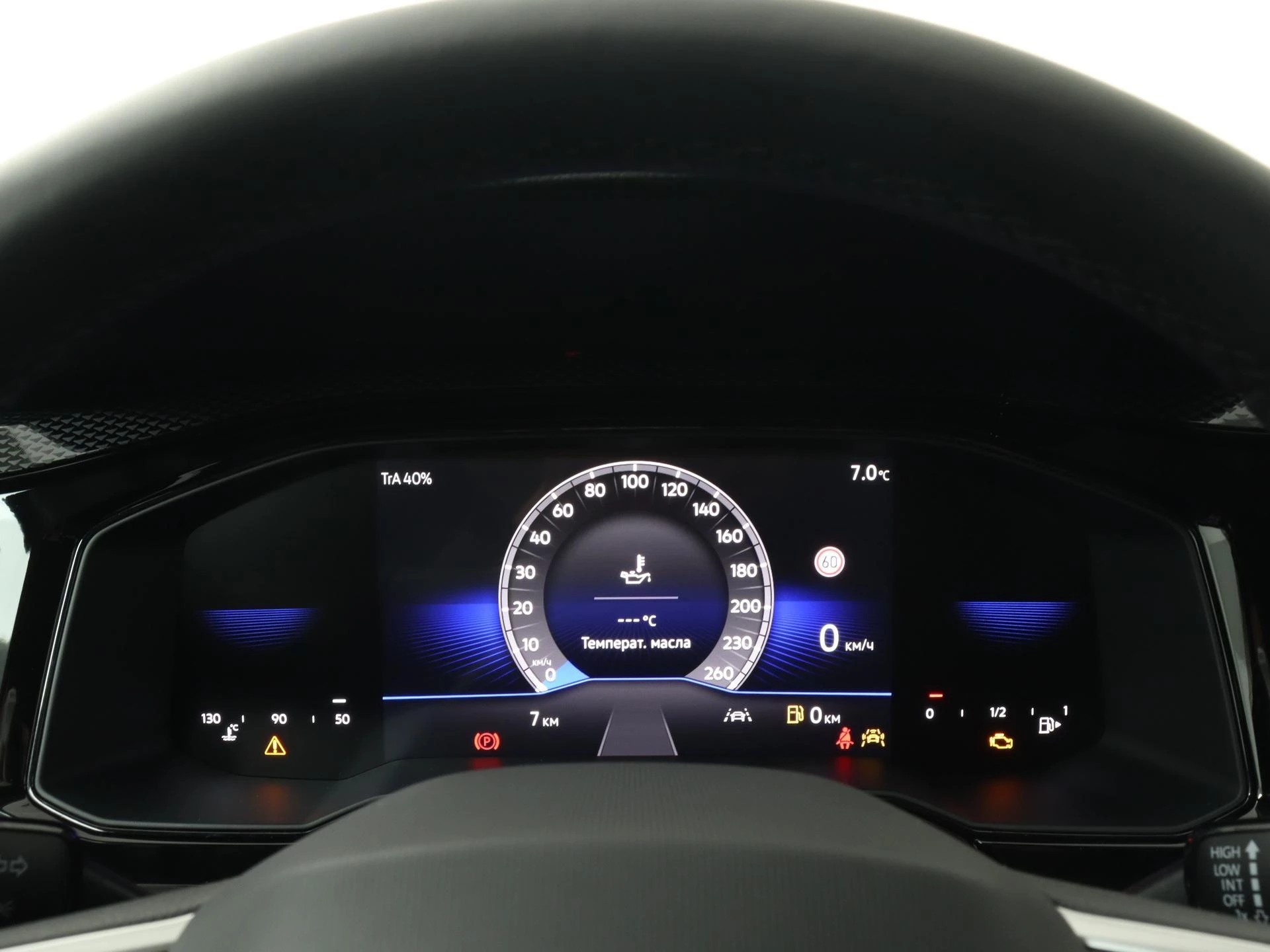 Volkswagen-Polo-image-8