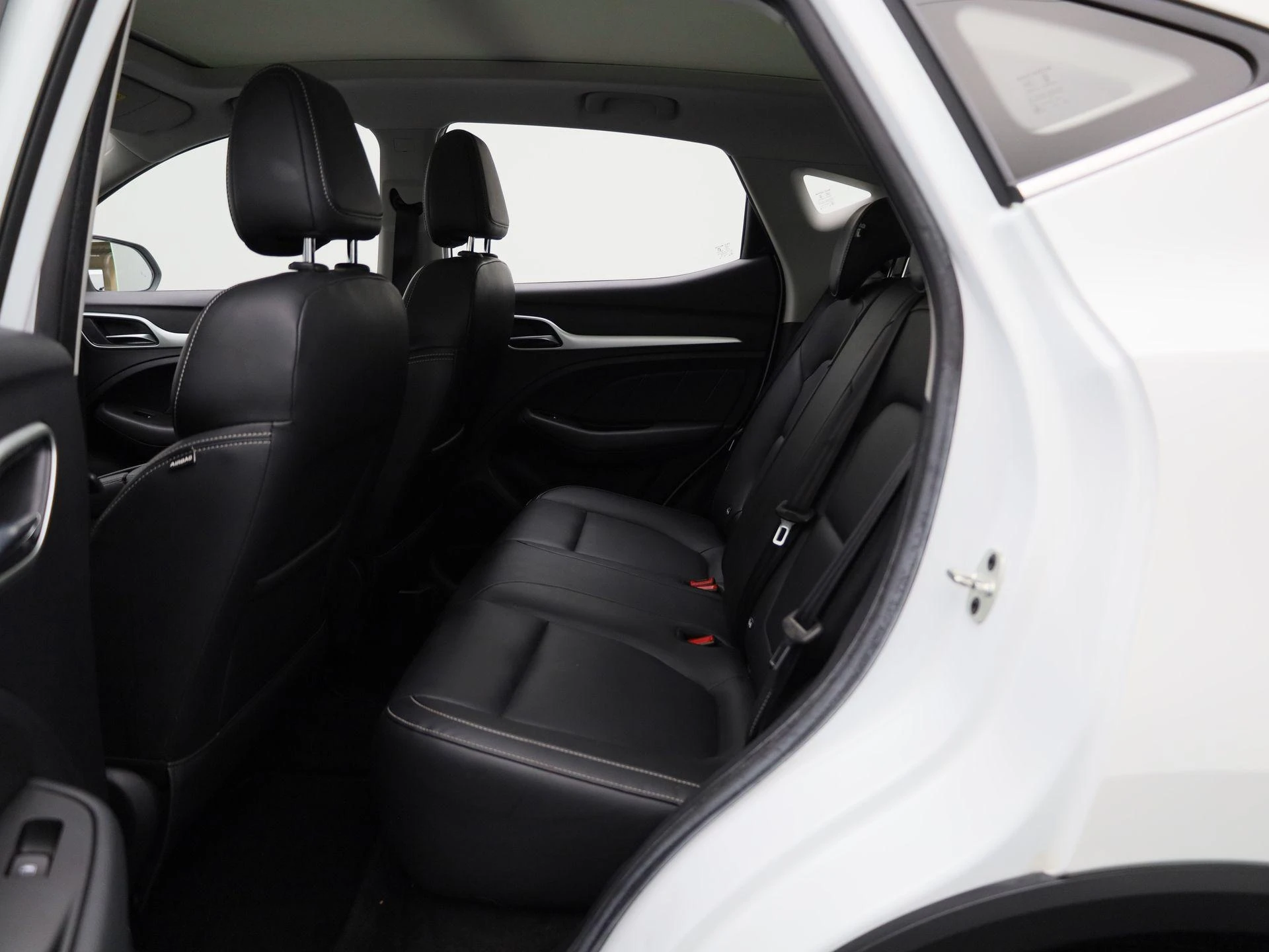 MG-ZS EV-image-9