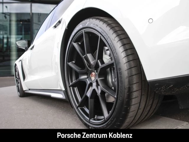 Porsche Taycan 4 Black Edition black edition