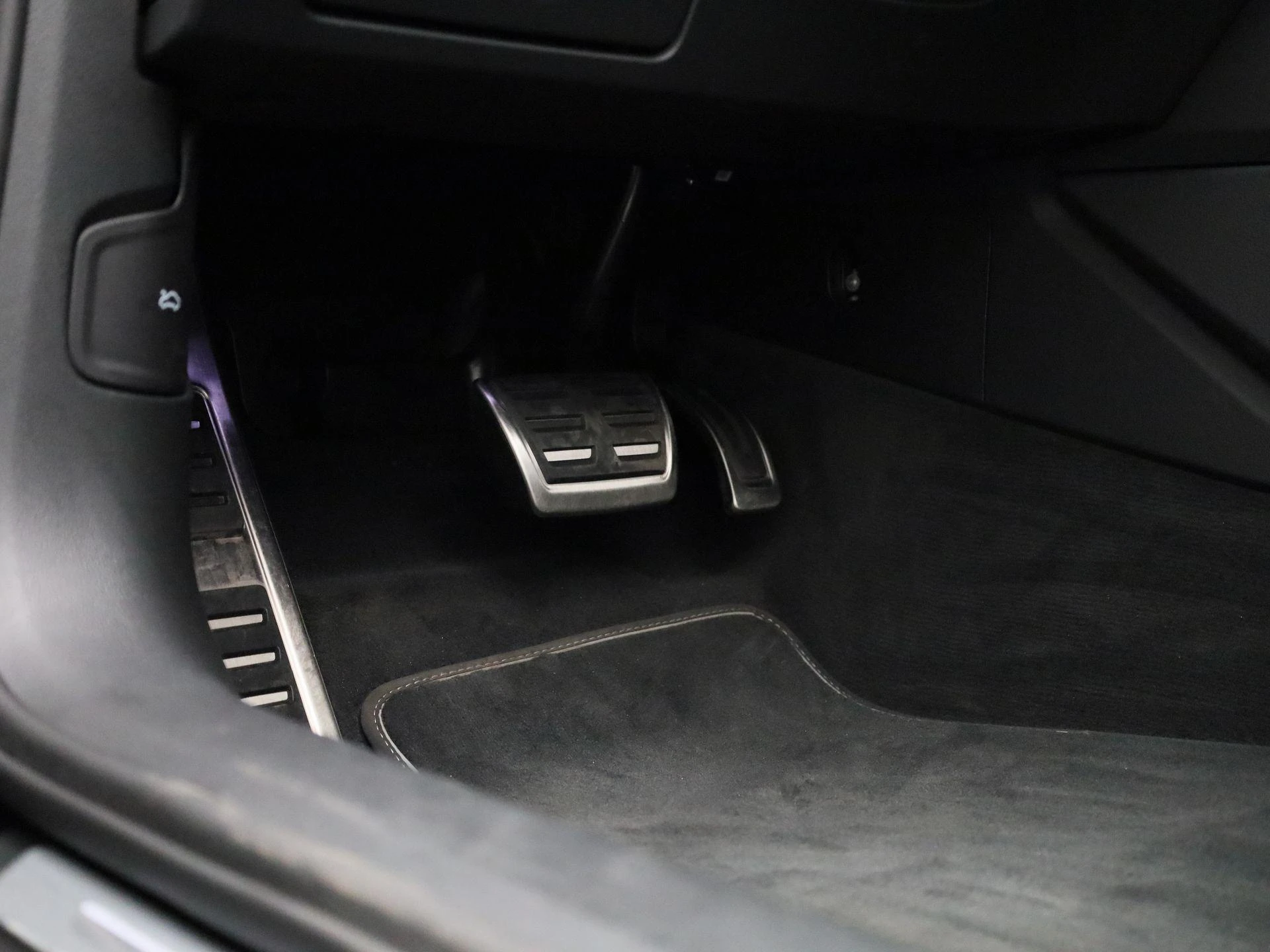Audi-A6-image-42