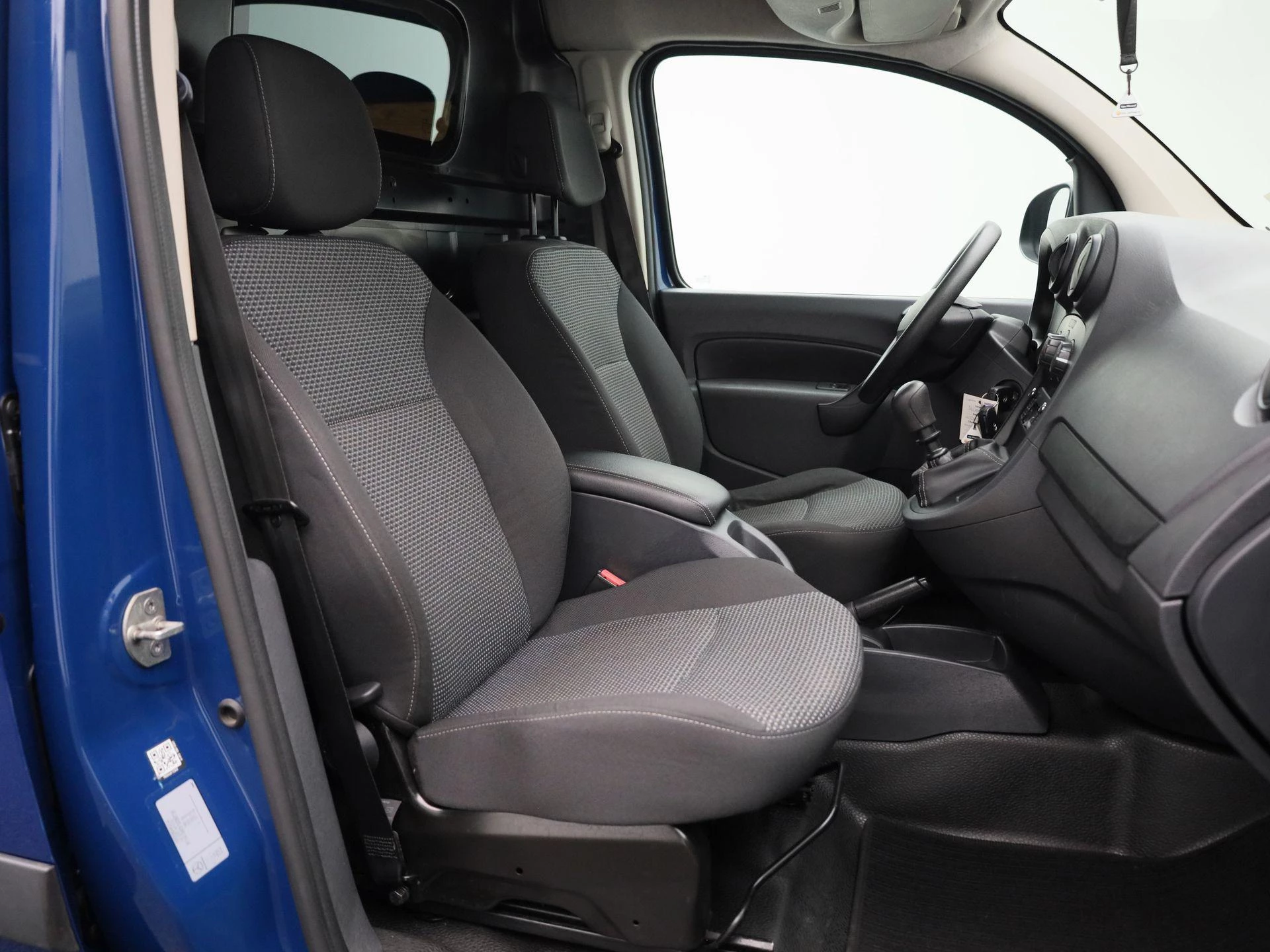 Mercedes-Benz-Citan-image-28