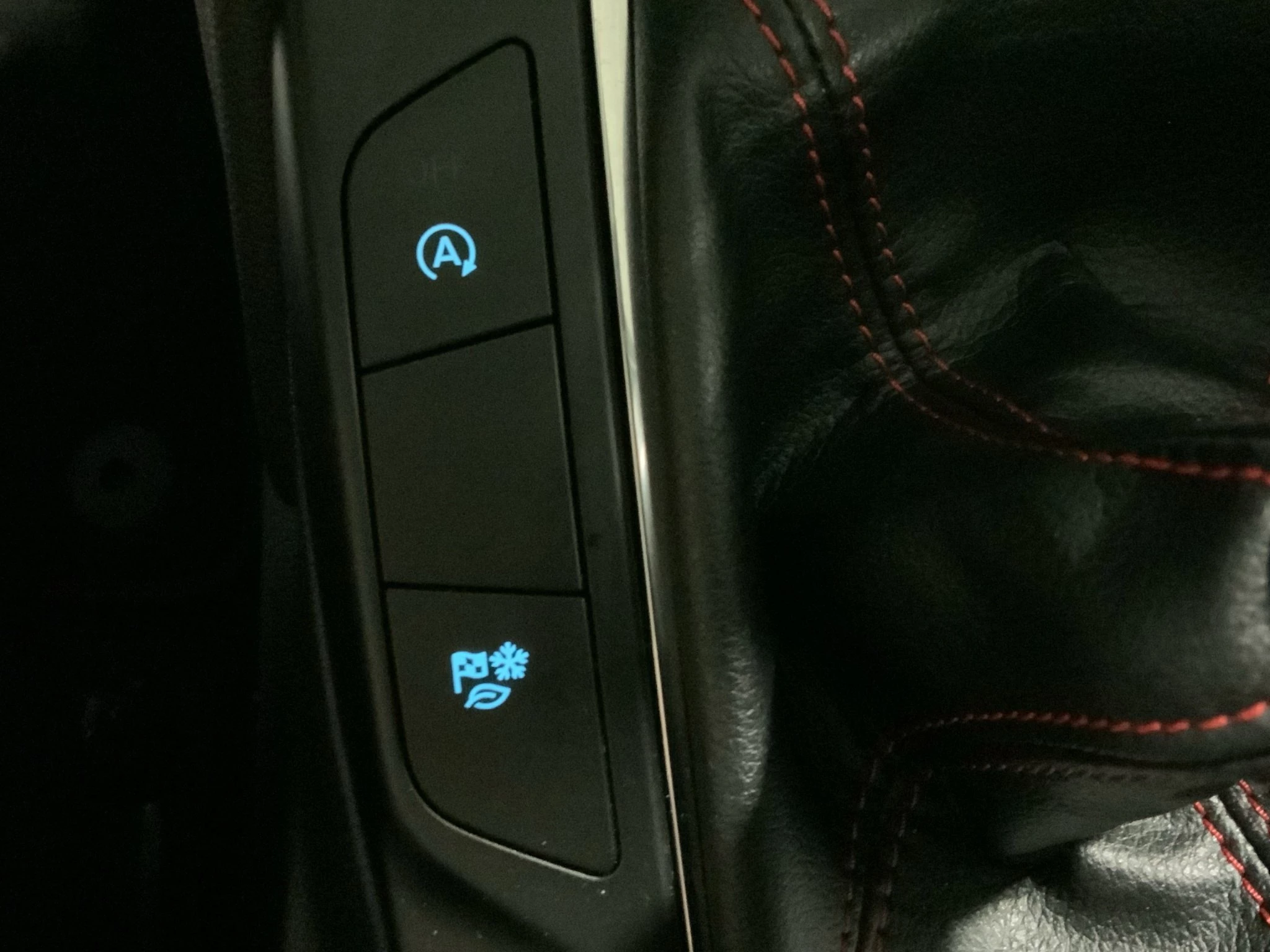 Ford Kuga ST-Line X*PANO*AHK*KAM*ACC*NAVI*SOUND-SYS.