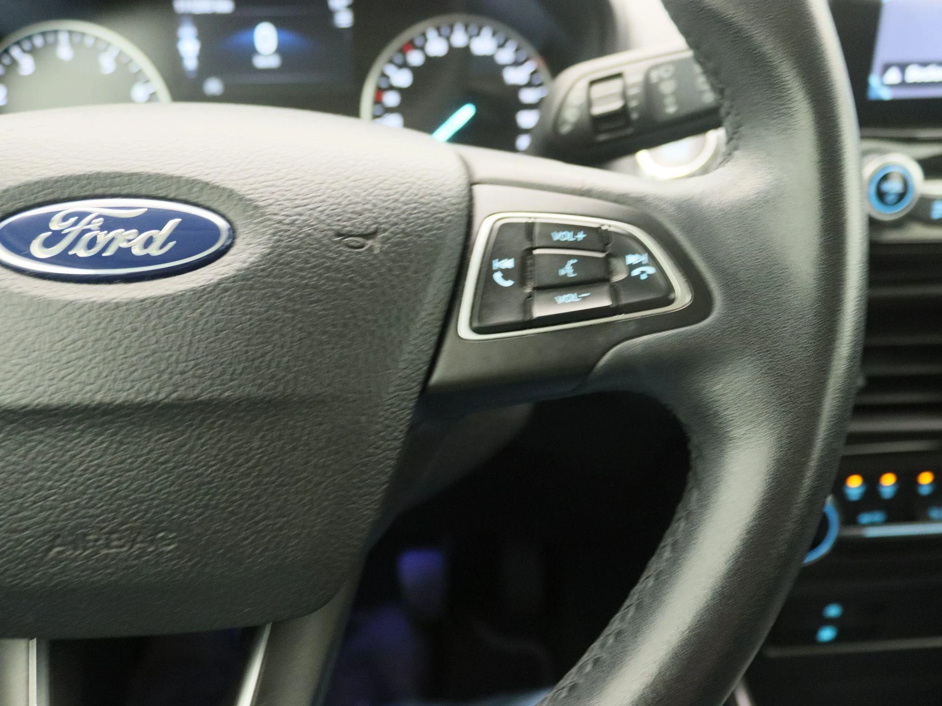 Ford-EcoSport-image-16