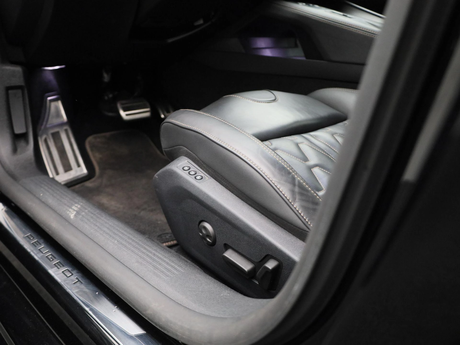 Peugeot-508-image-35