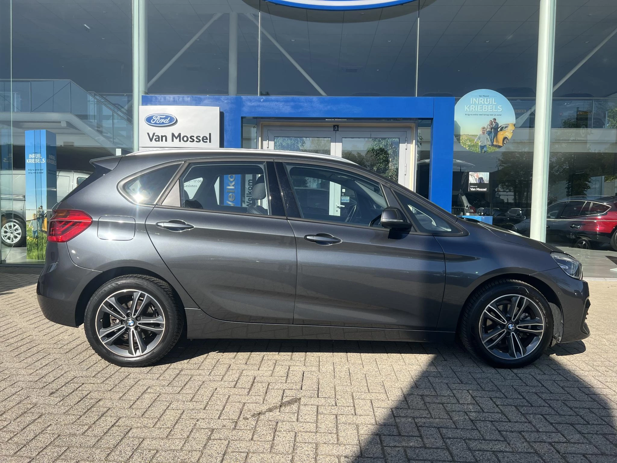 BMW-2 Serie-image-5