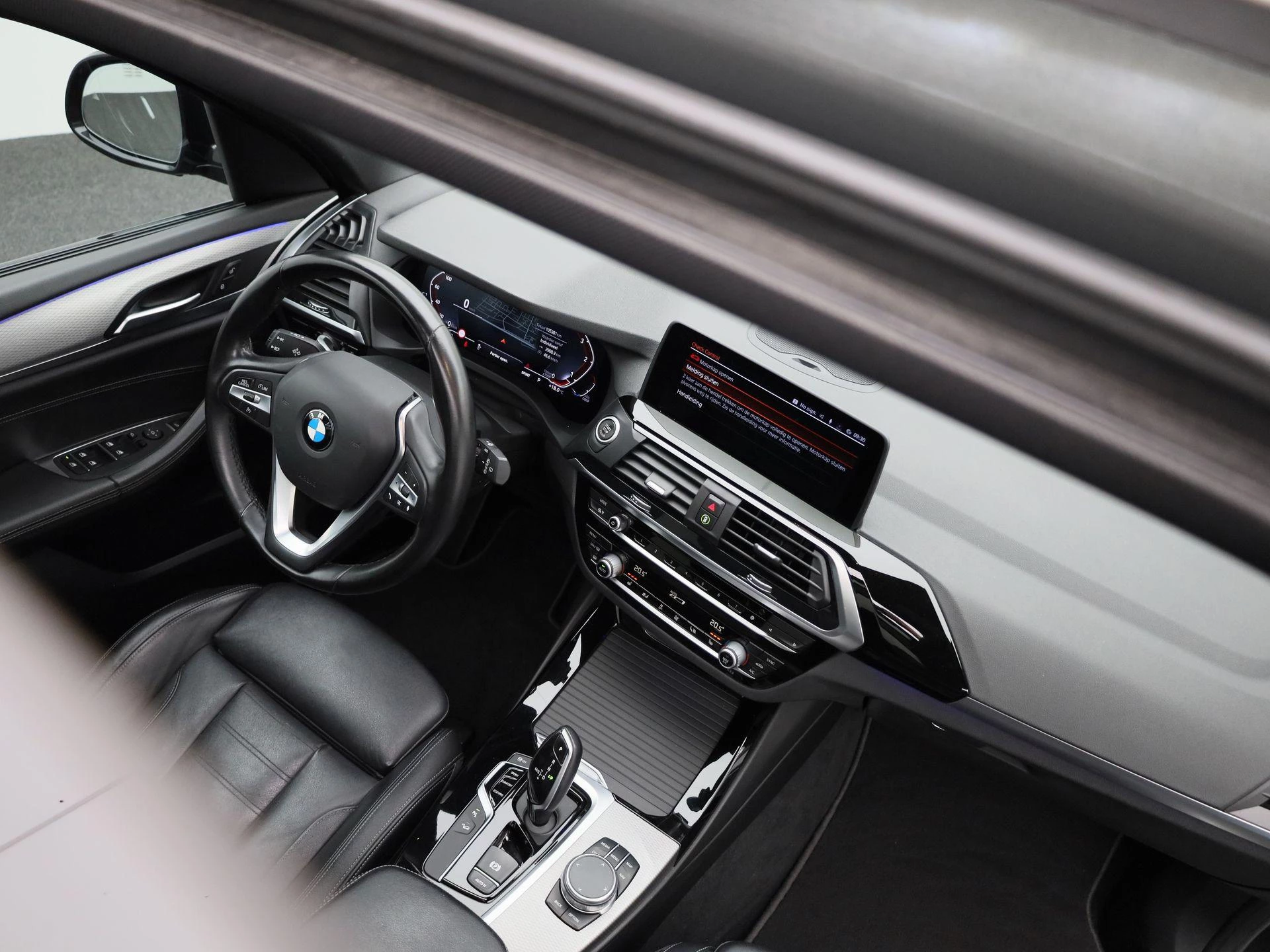 BMW X3 sDrive18d (110 kW)
