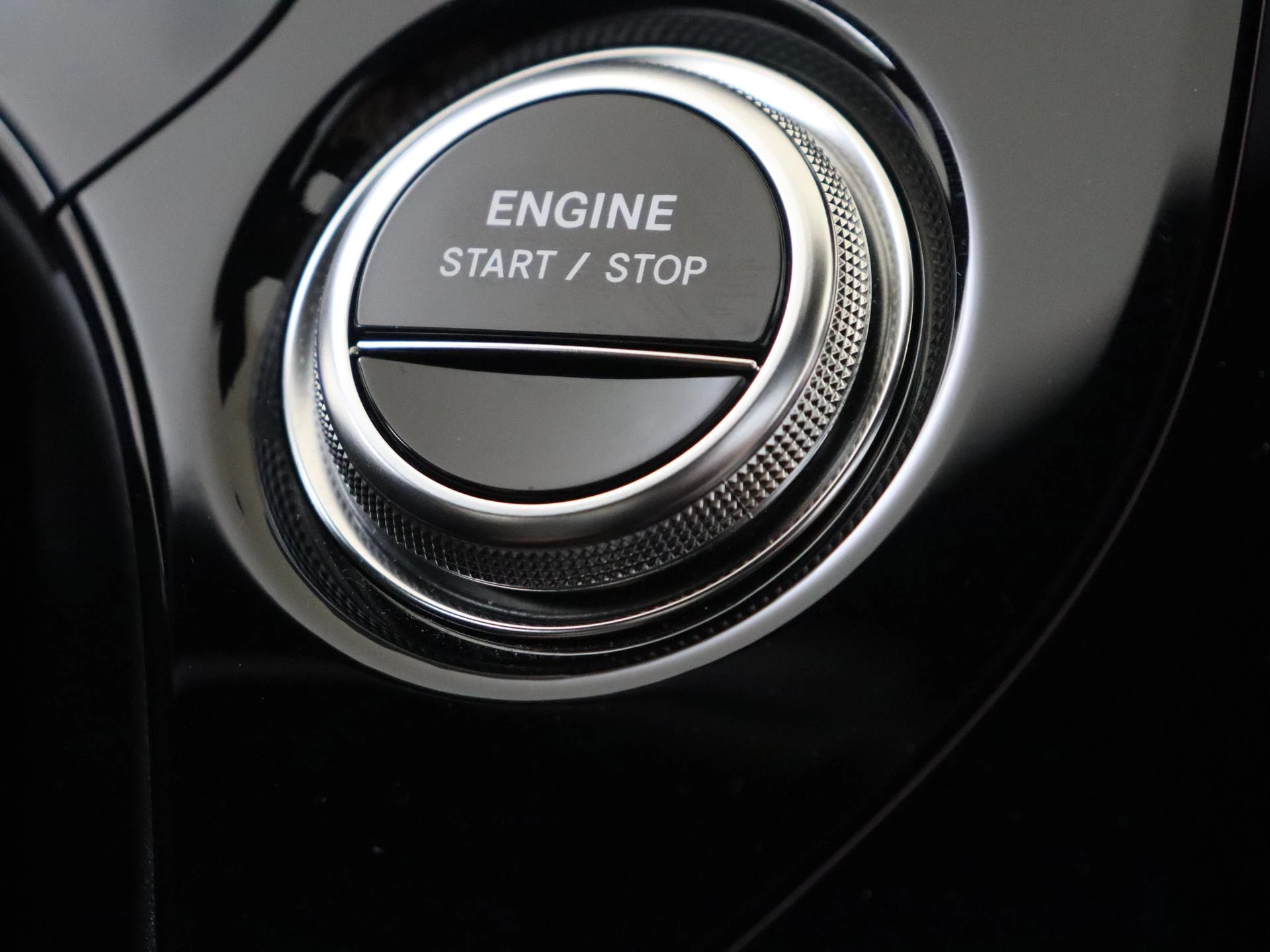 Mercedes-Benz-E-Klasse-image-25