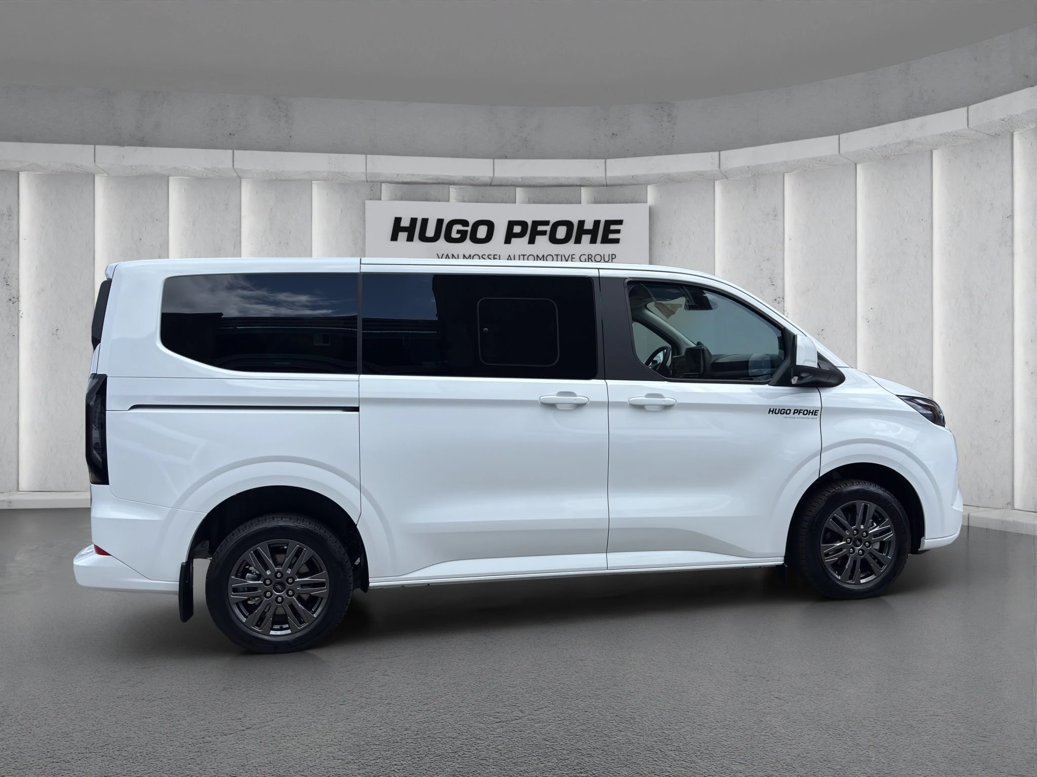 Ford Tourneo Custom Titanium 2.5 PHEV 340 L1 LED | ACC | GJR | RFK | SHZ | LMF