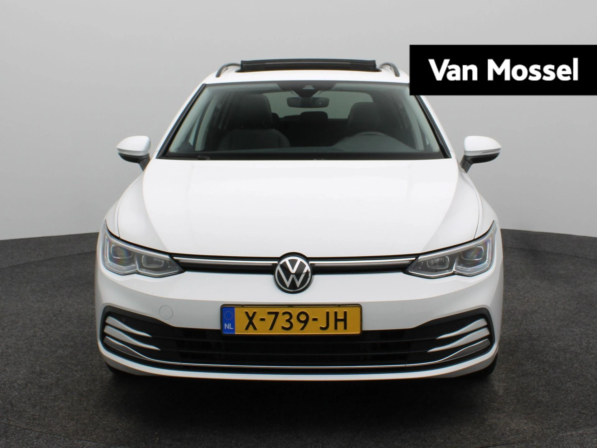 Volkswagen-Golf-image-0