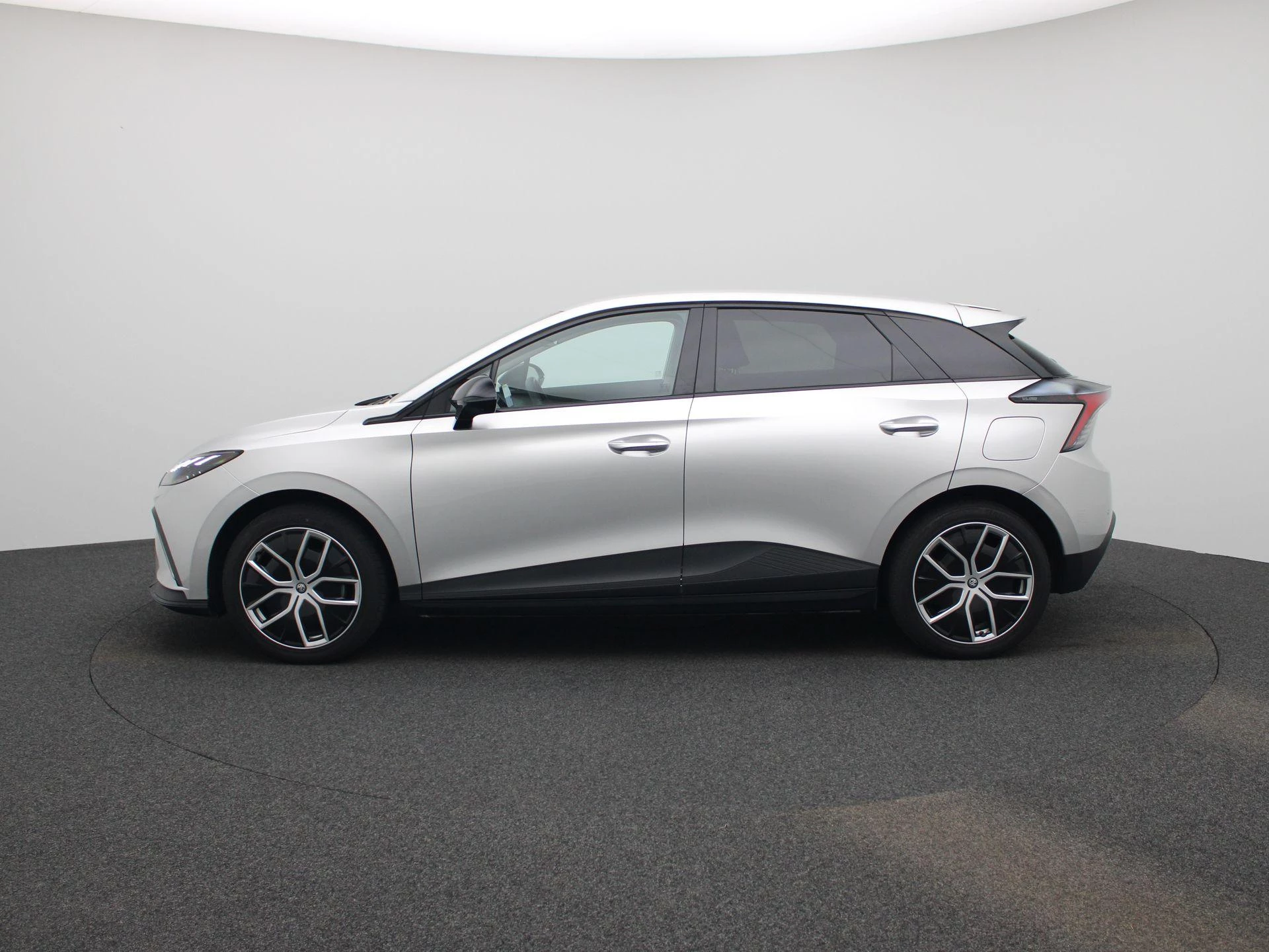 MG MG4 Luxury 64 kWh