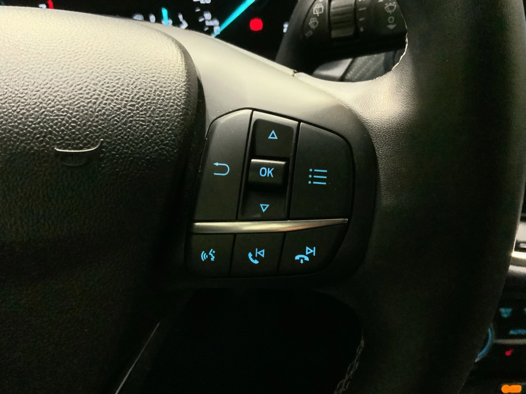 Ford Puma Titanium | LED | PDC | RFK | E-HK