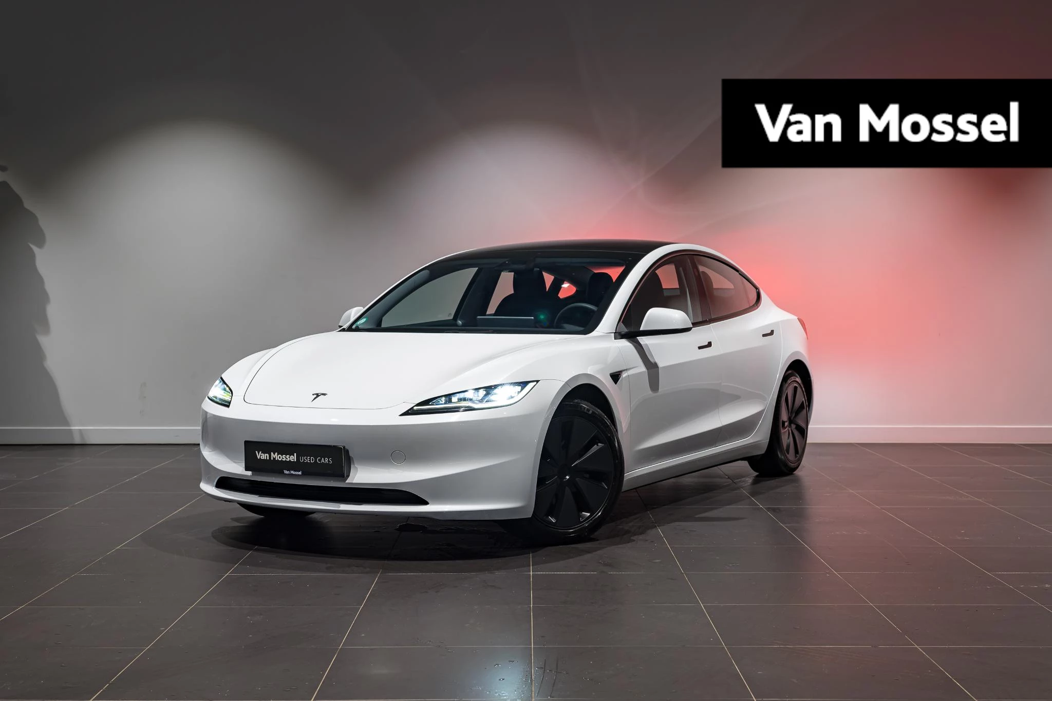 Tesla-Model 3-image-0