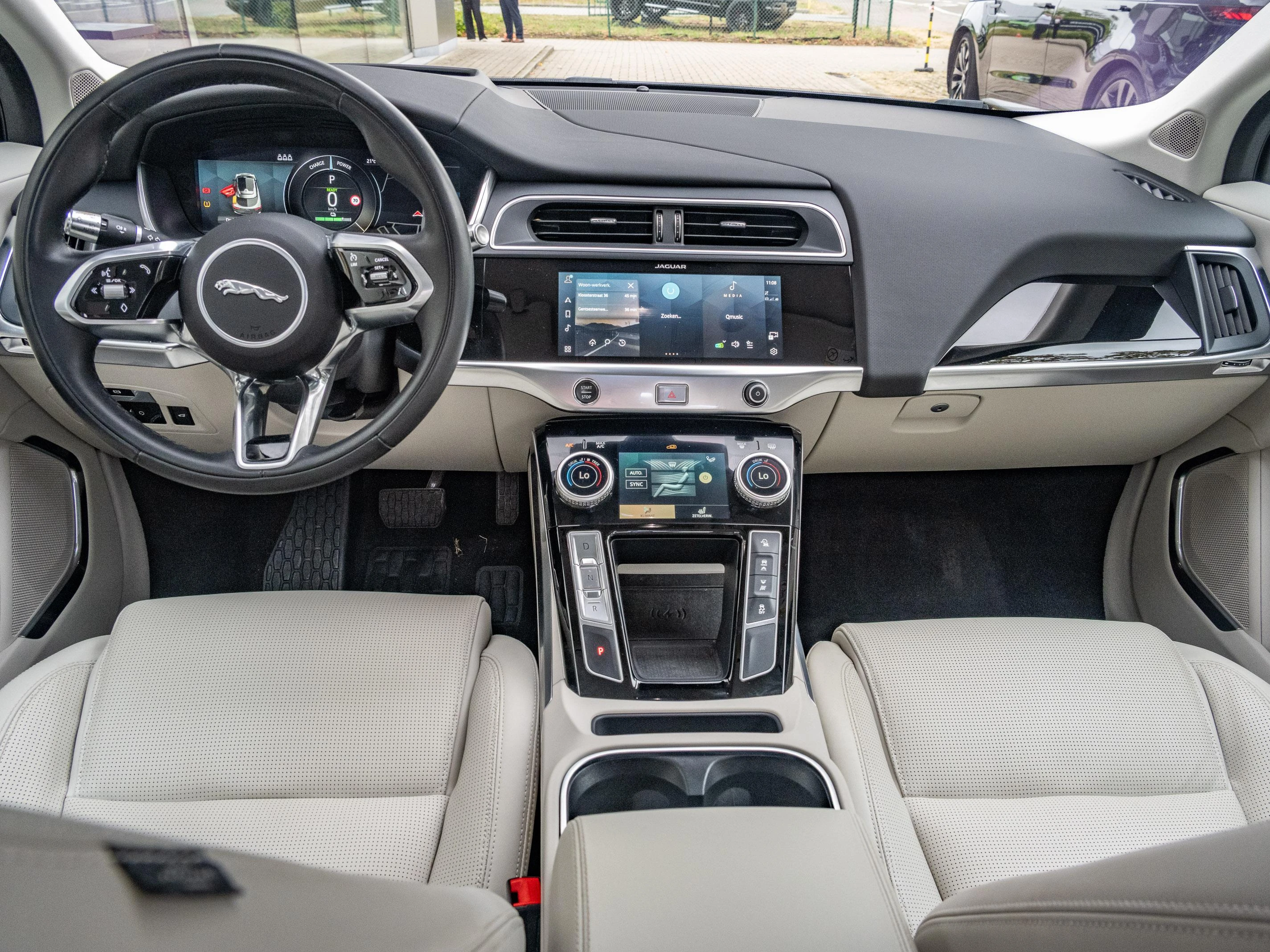 Jaguar-I-PACE-image-8