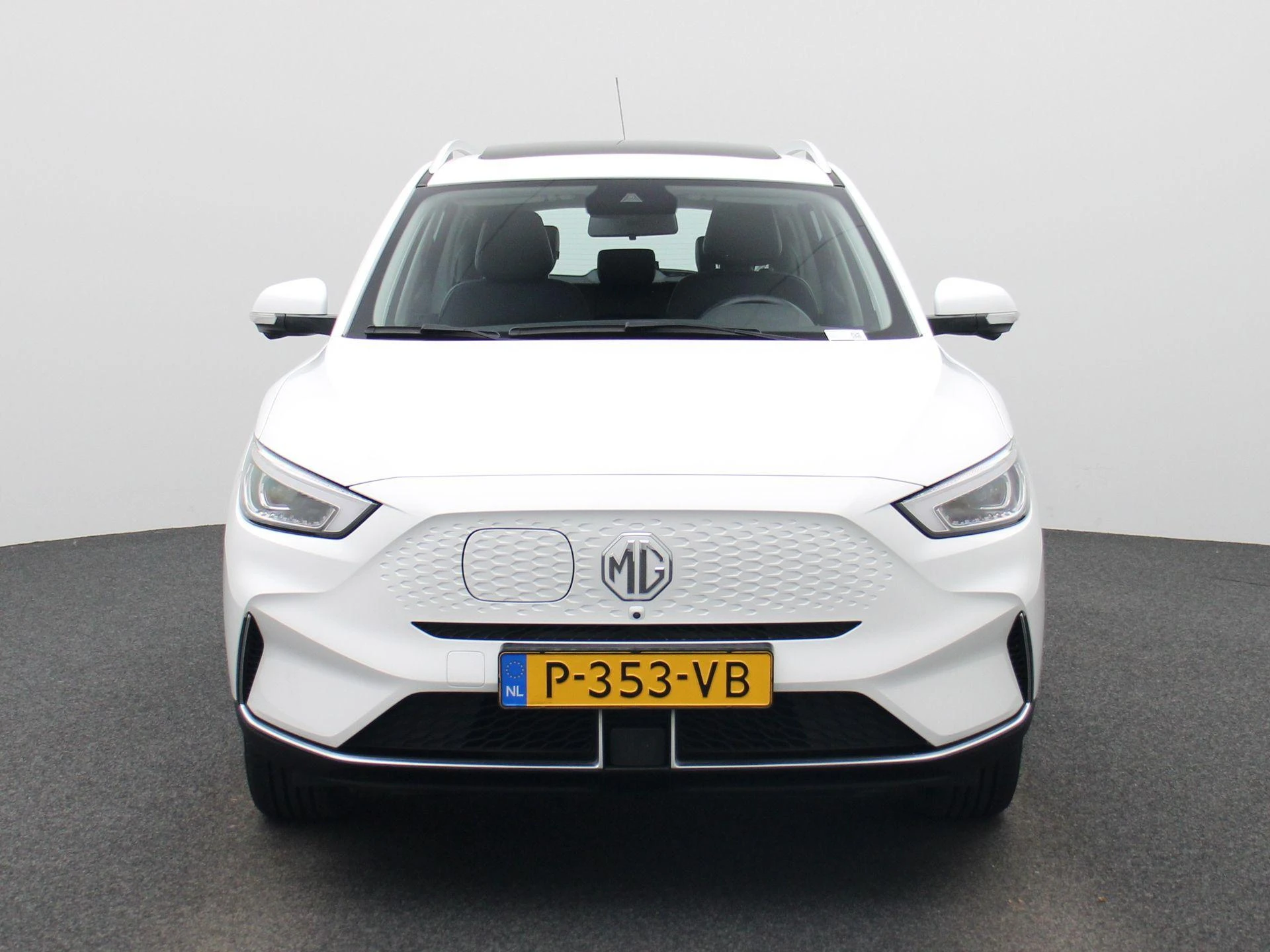 MG-ZS EV-image-2