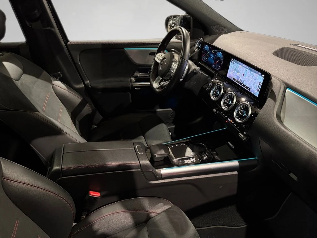 Mercedes-Benz-GLA 250-image-15