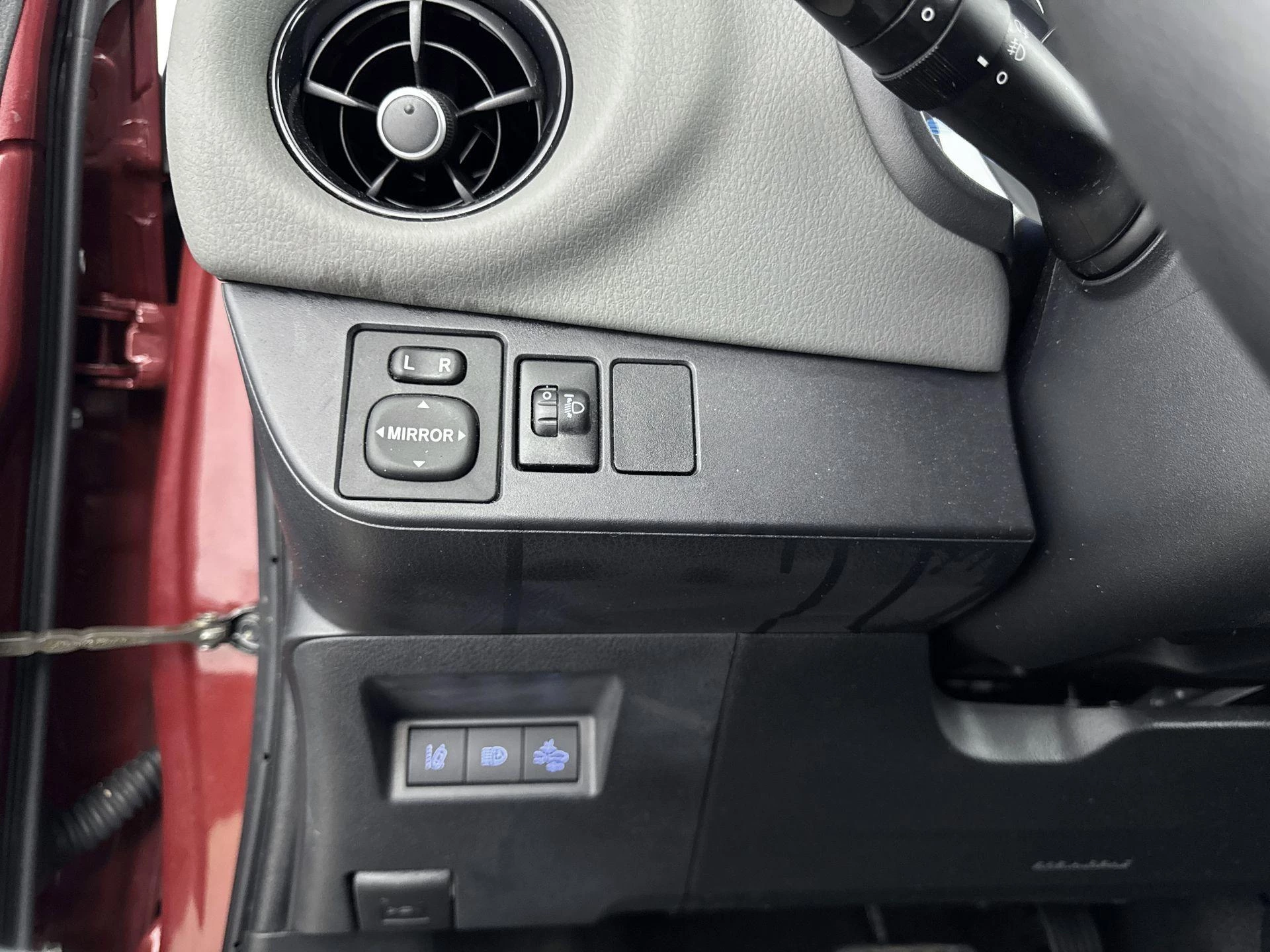 Toyota-Yaris-image-18