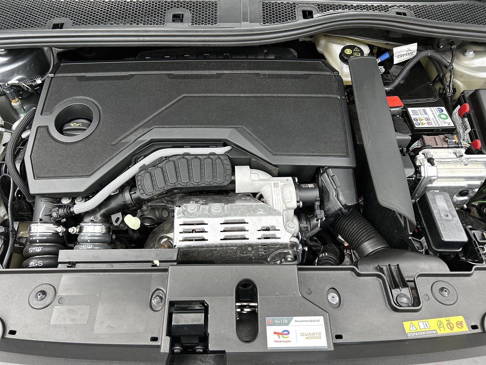 Peugeot 208 1.2 Hybrid 110 e-DCS6 Allure