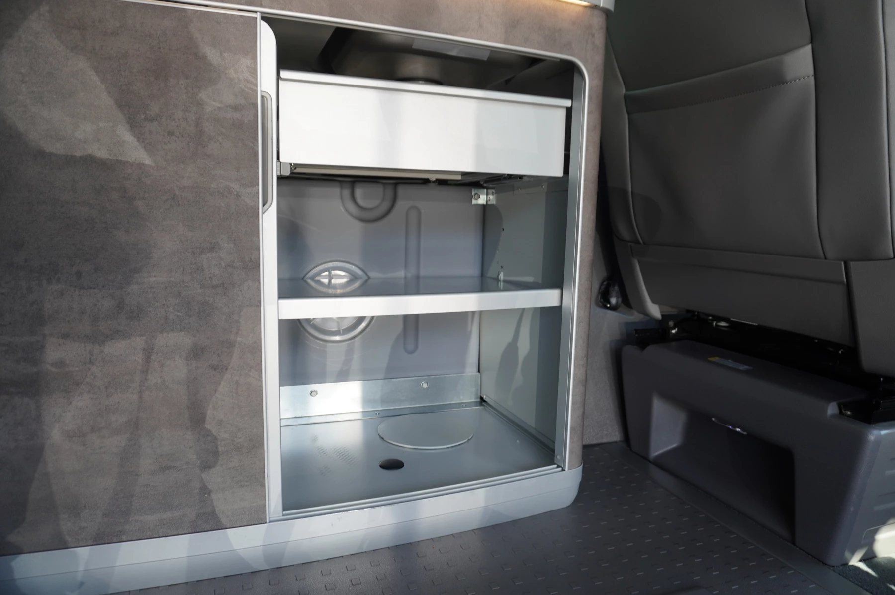 Volkswagen-California-image-51