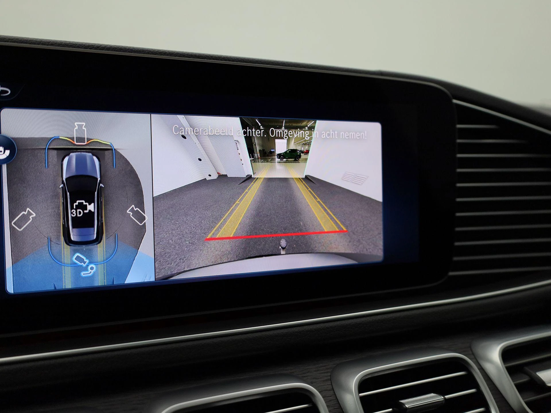 Mercedes-Benz-GLE-image-35