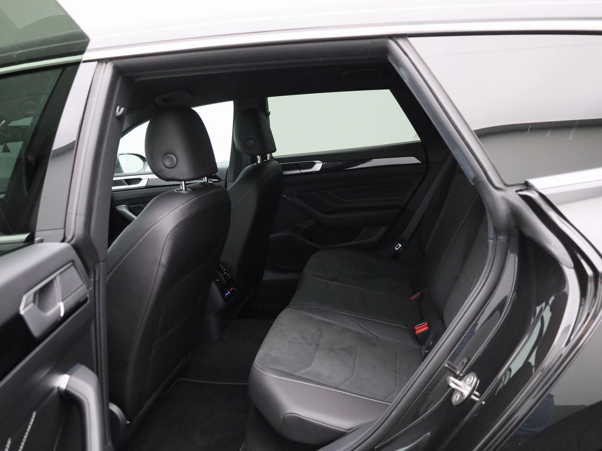 Volkswagen Arteon Shooting Brake 1.4 TSI eHybrid R-Line Business+ 218 PK|