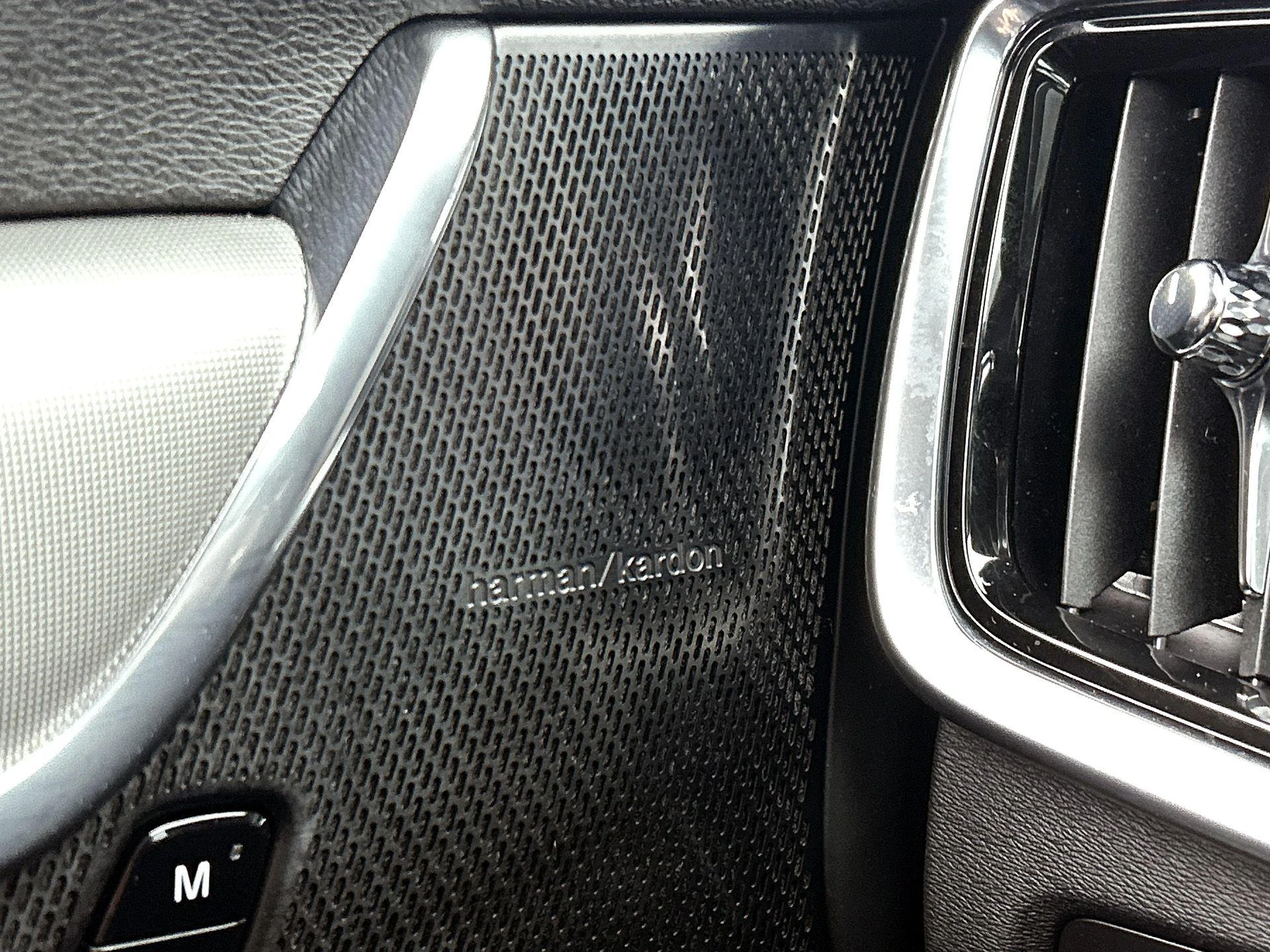 Volvo-V90-image-17