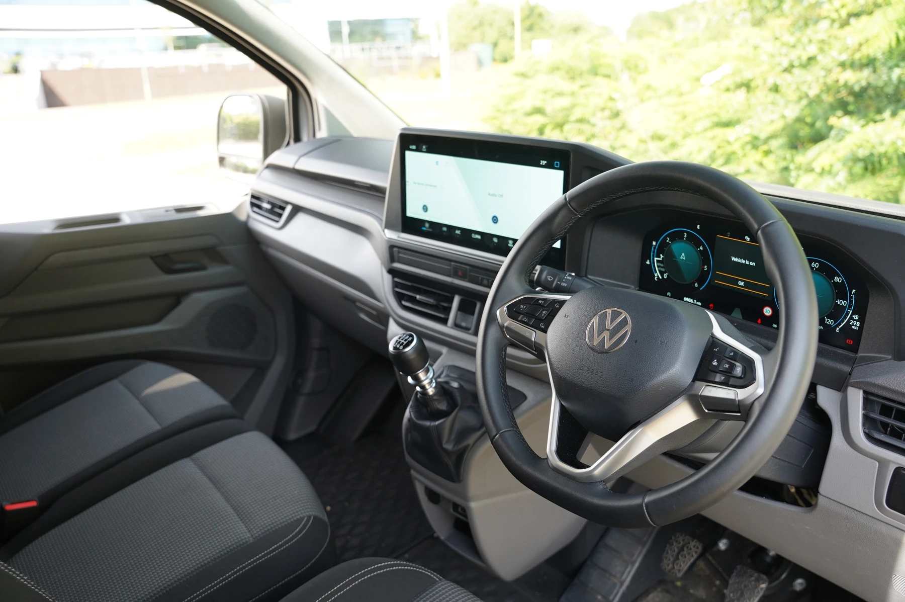 Volkswagen-Transporter-image-5