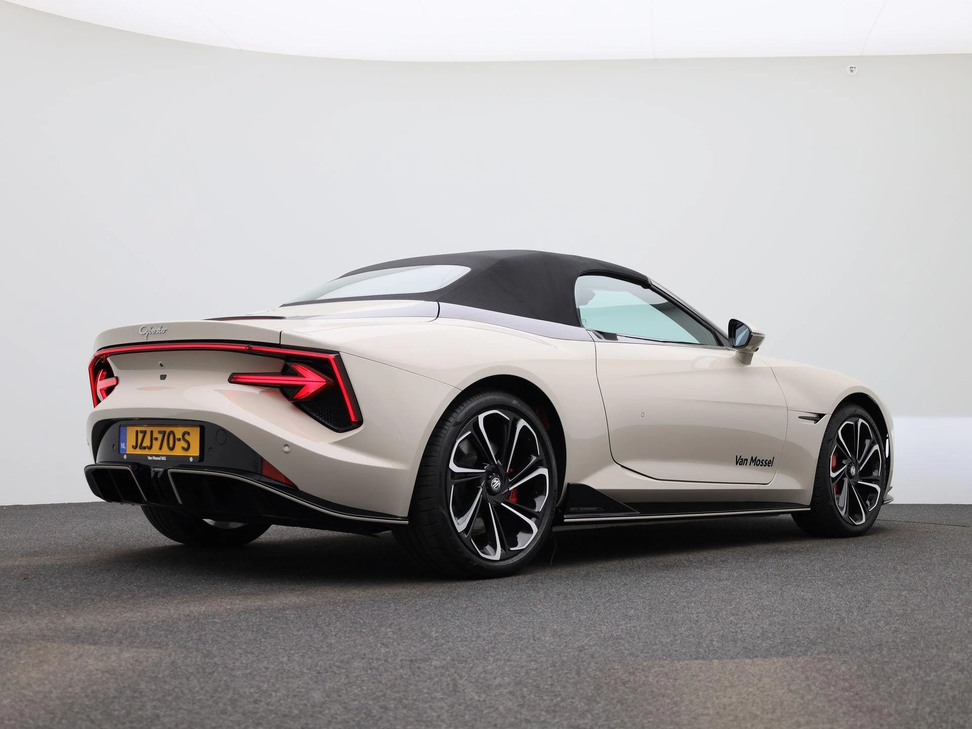 MG Cyberster GT AWD Dual Motor 77kWh