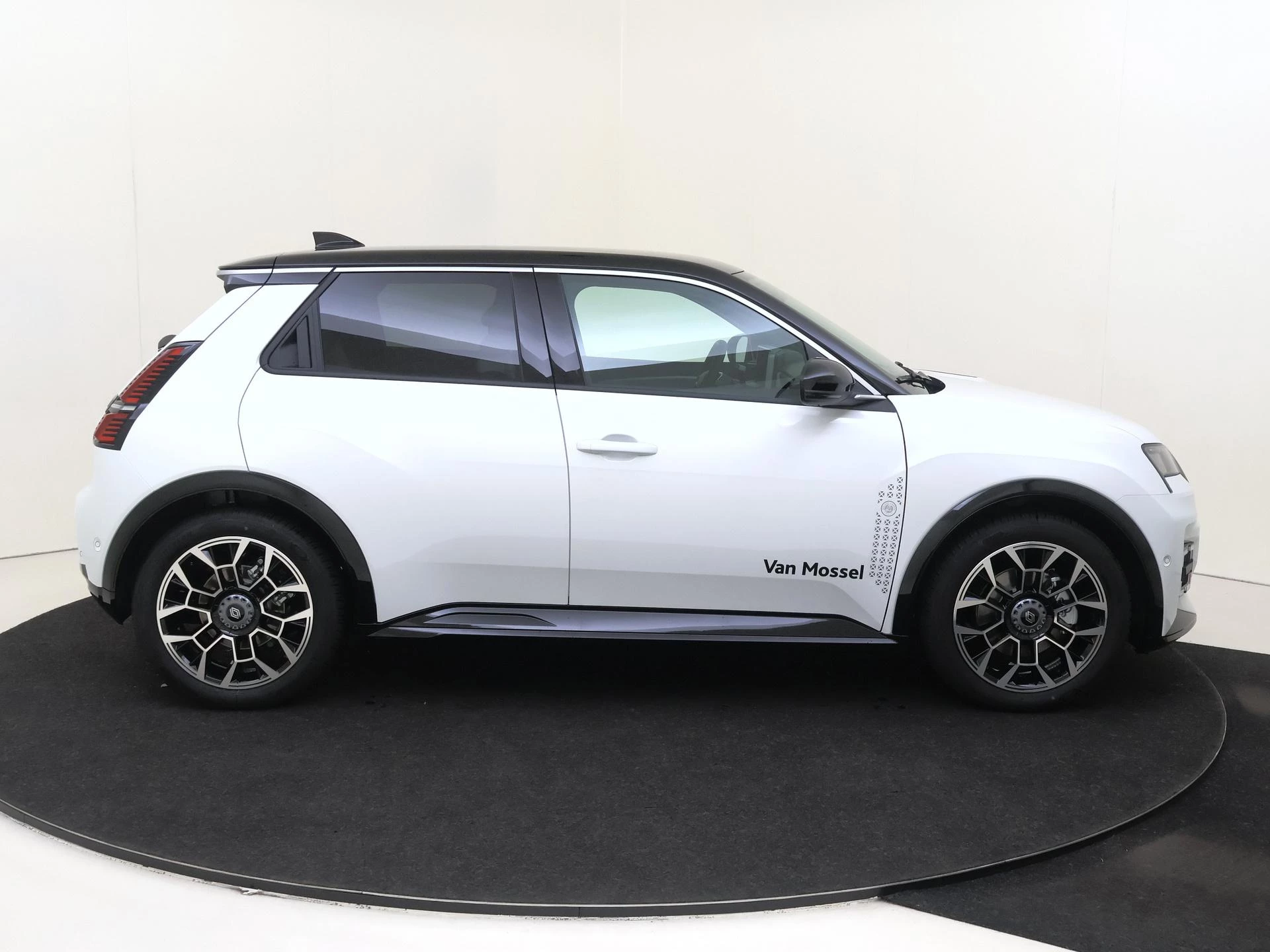 Renault 5 comfort range Roland-Garros 52 kWh