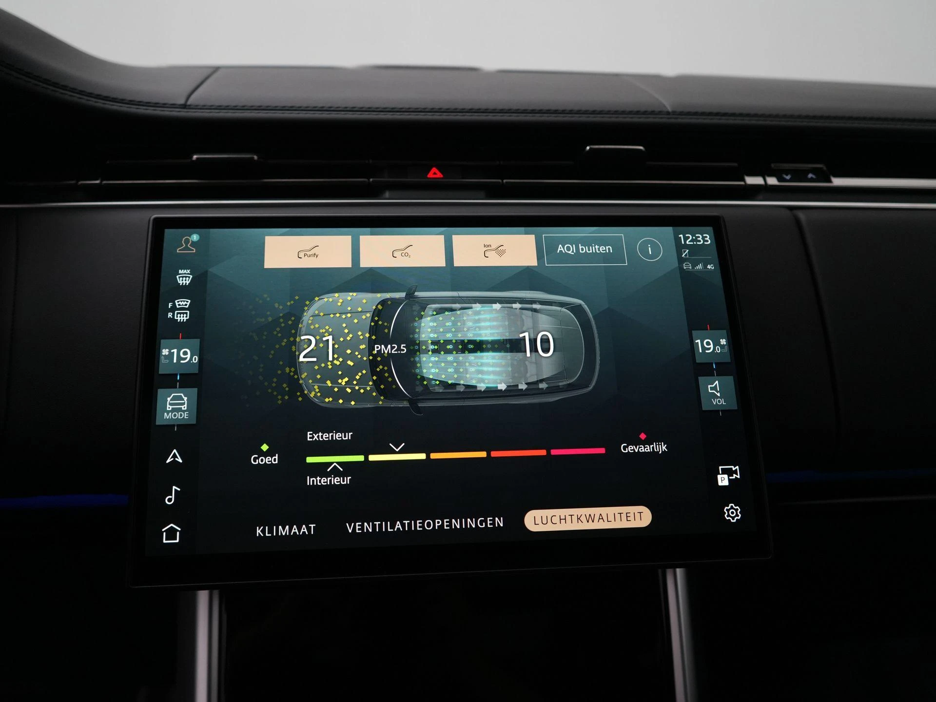 Land Rover-Range Rover-image-33