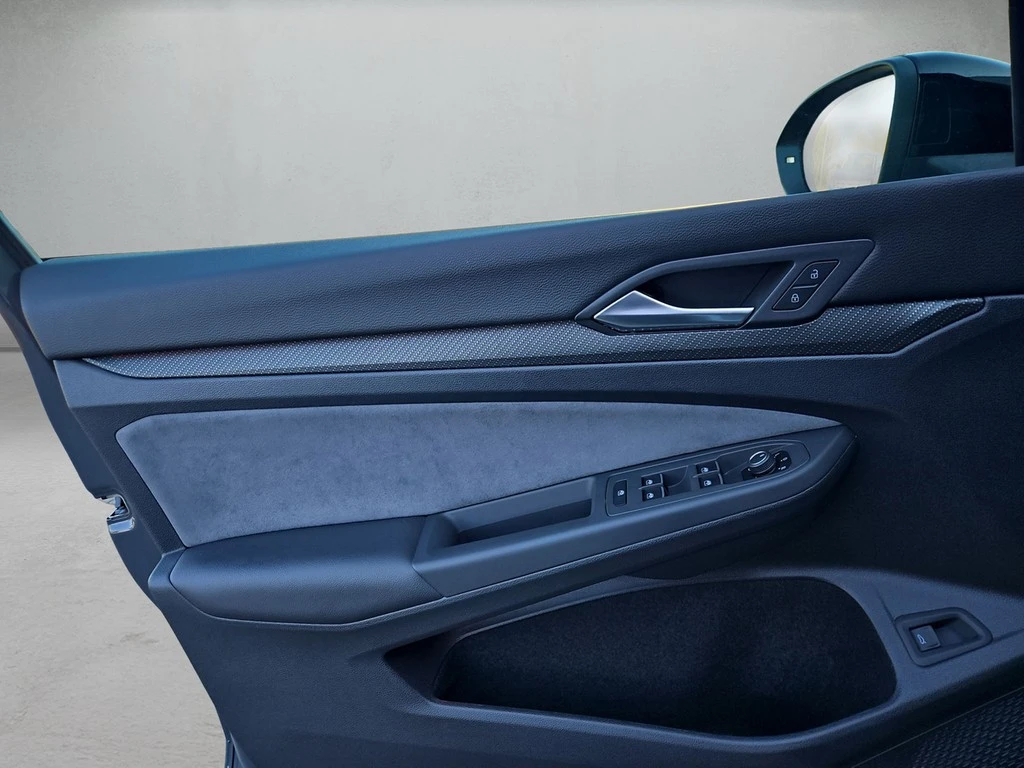 Volkswagen-Golf-image-5
