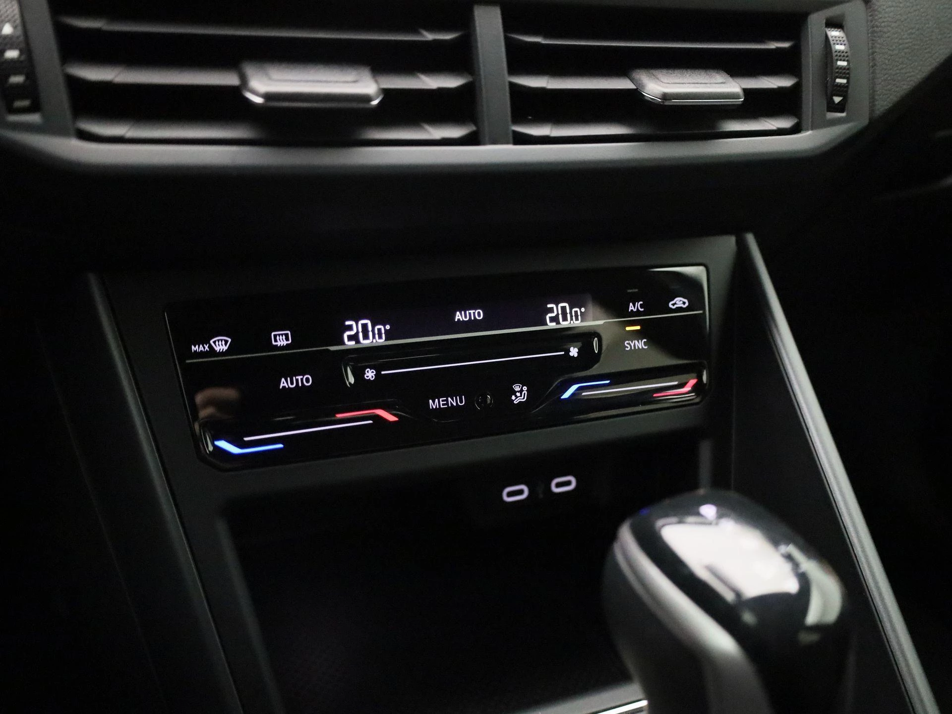 Volkswagen-Taigo-image-19