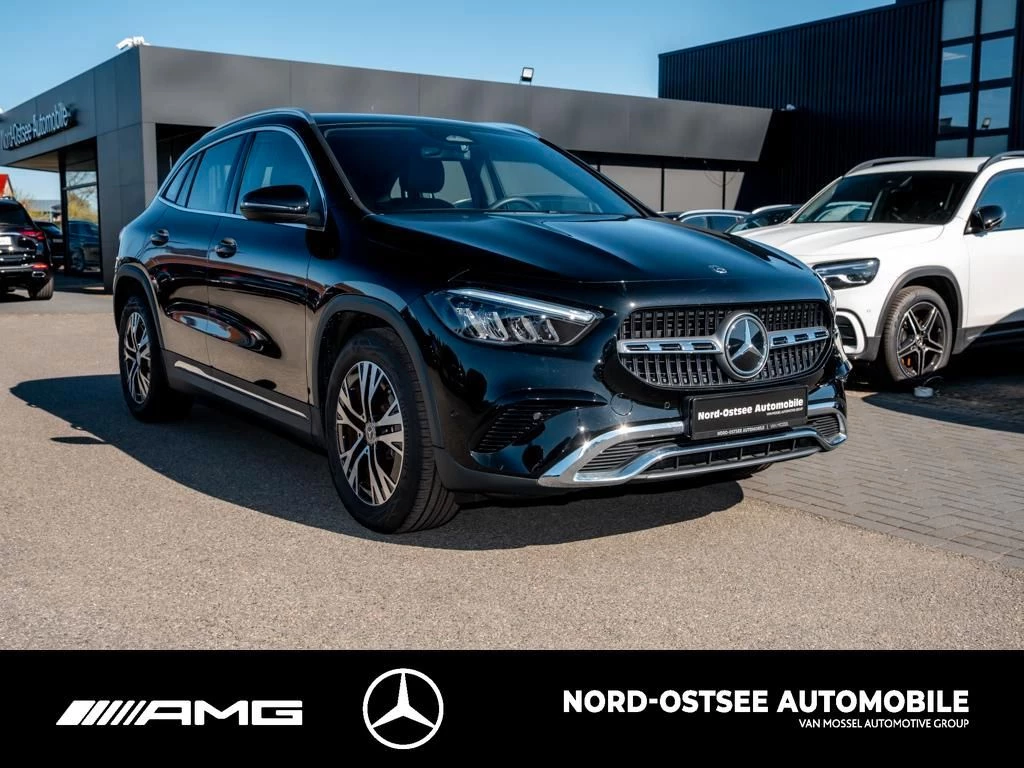 Mercedes-Benz-GLA-image-2