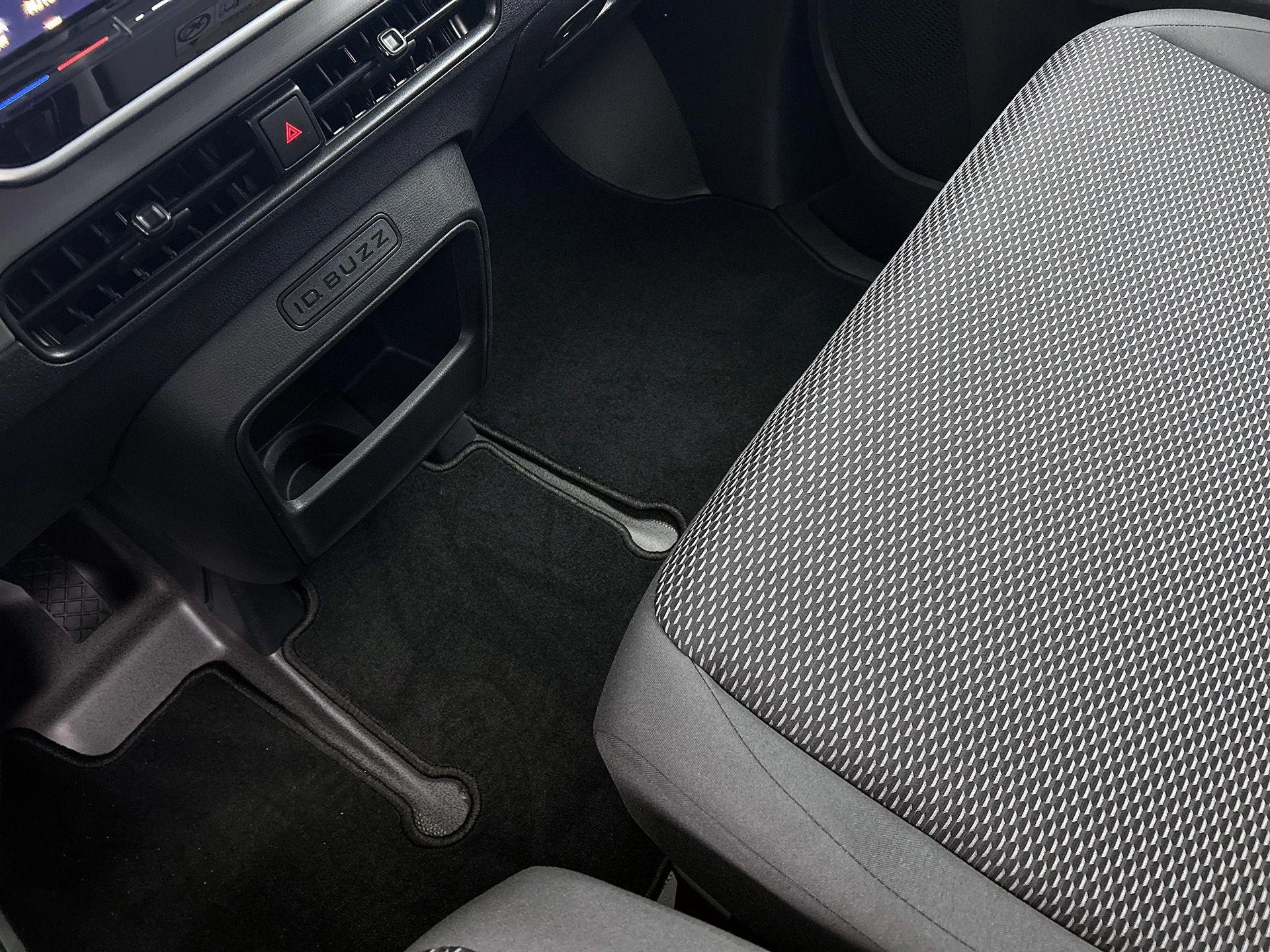 Volkswagen-ID. Buzz Cargo-image-30