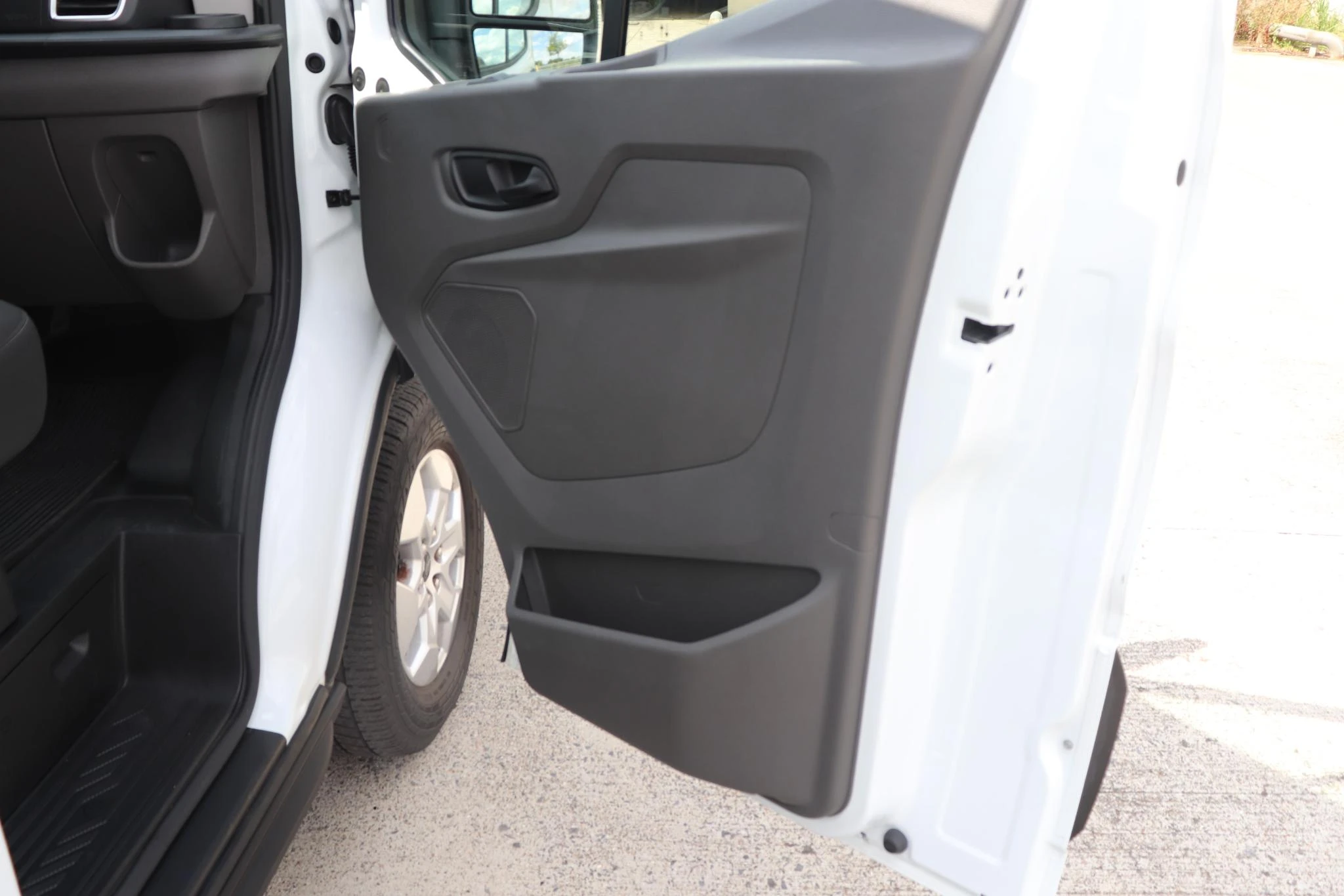 Ford-E-Transit-image-6