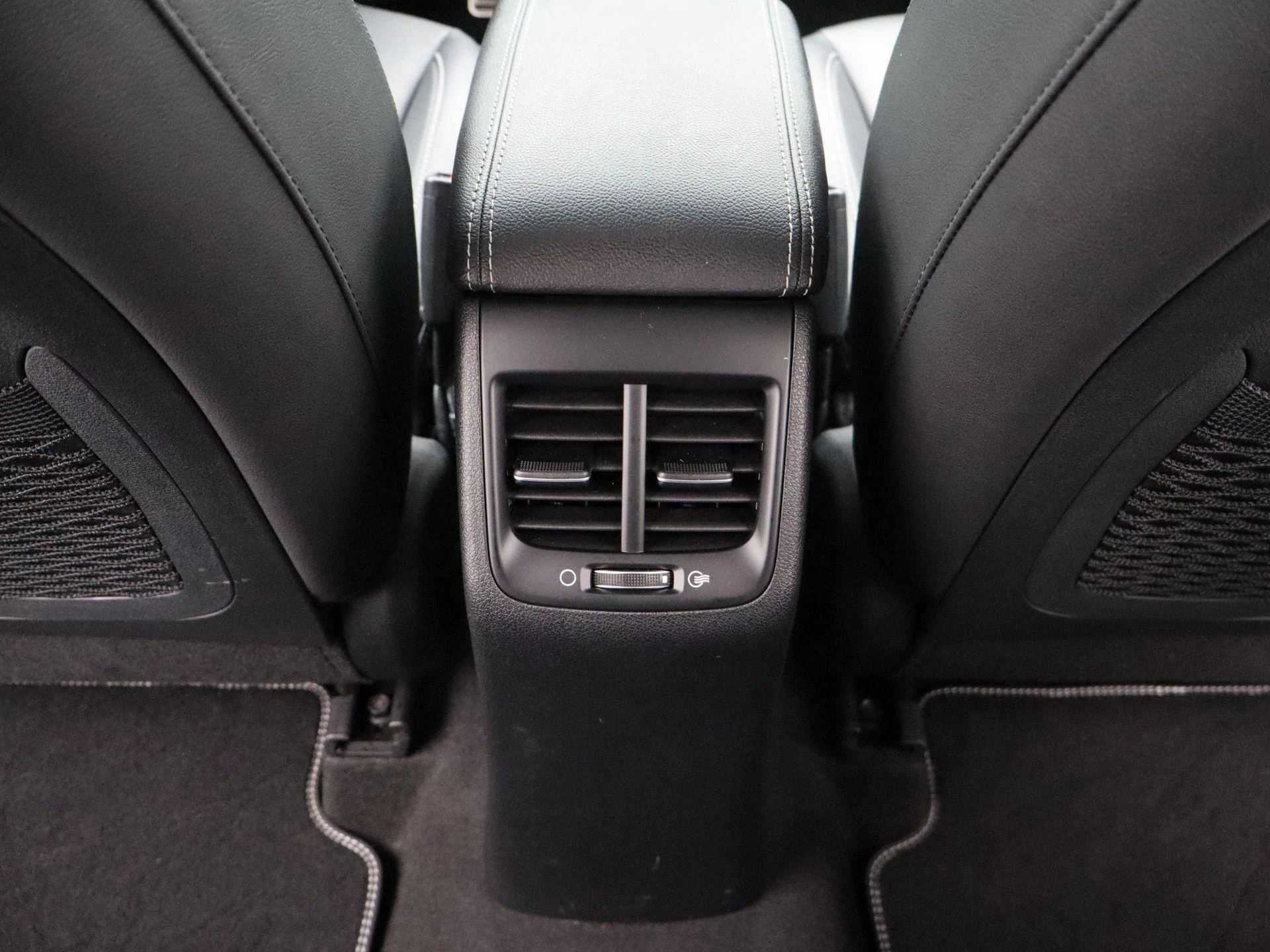 Kia-Niro-image-36