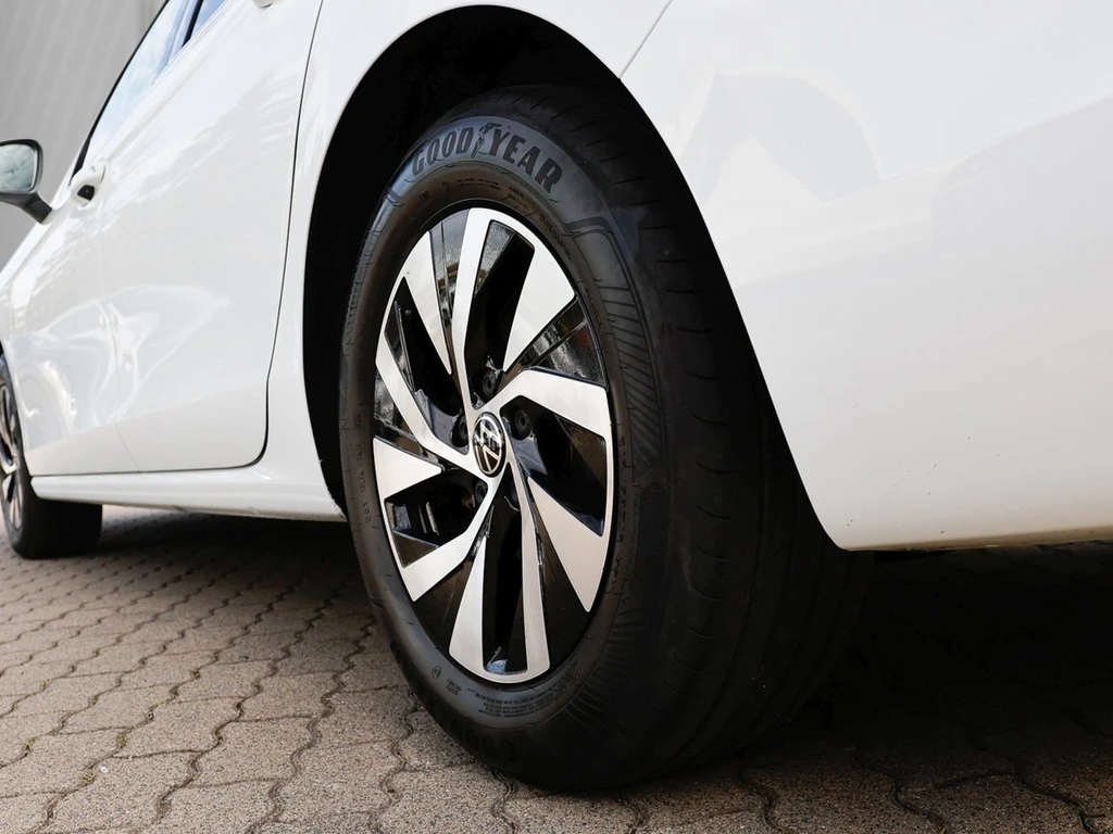 Volkswagen-Passat-image-4