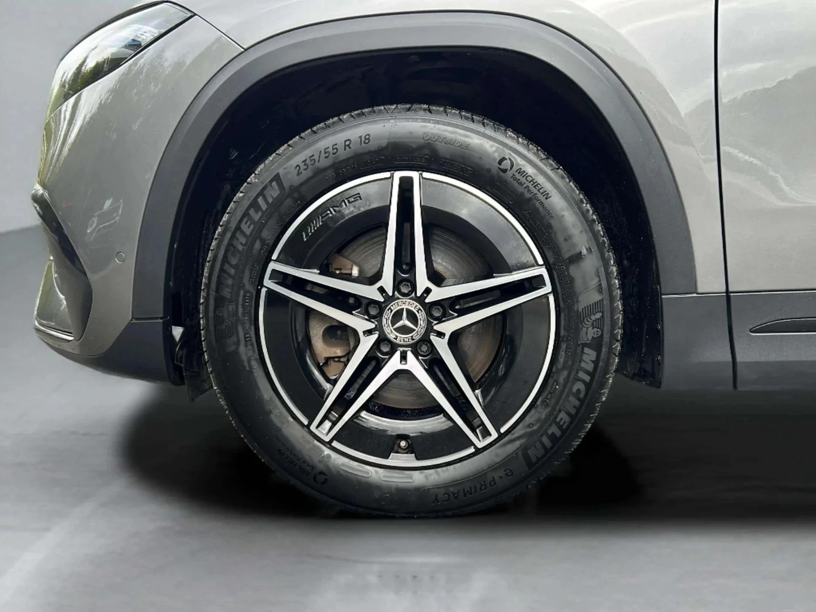 Mercedes-Benz-EQA-image-8