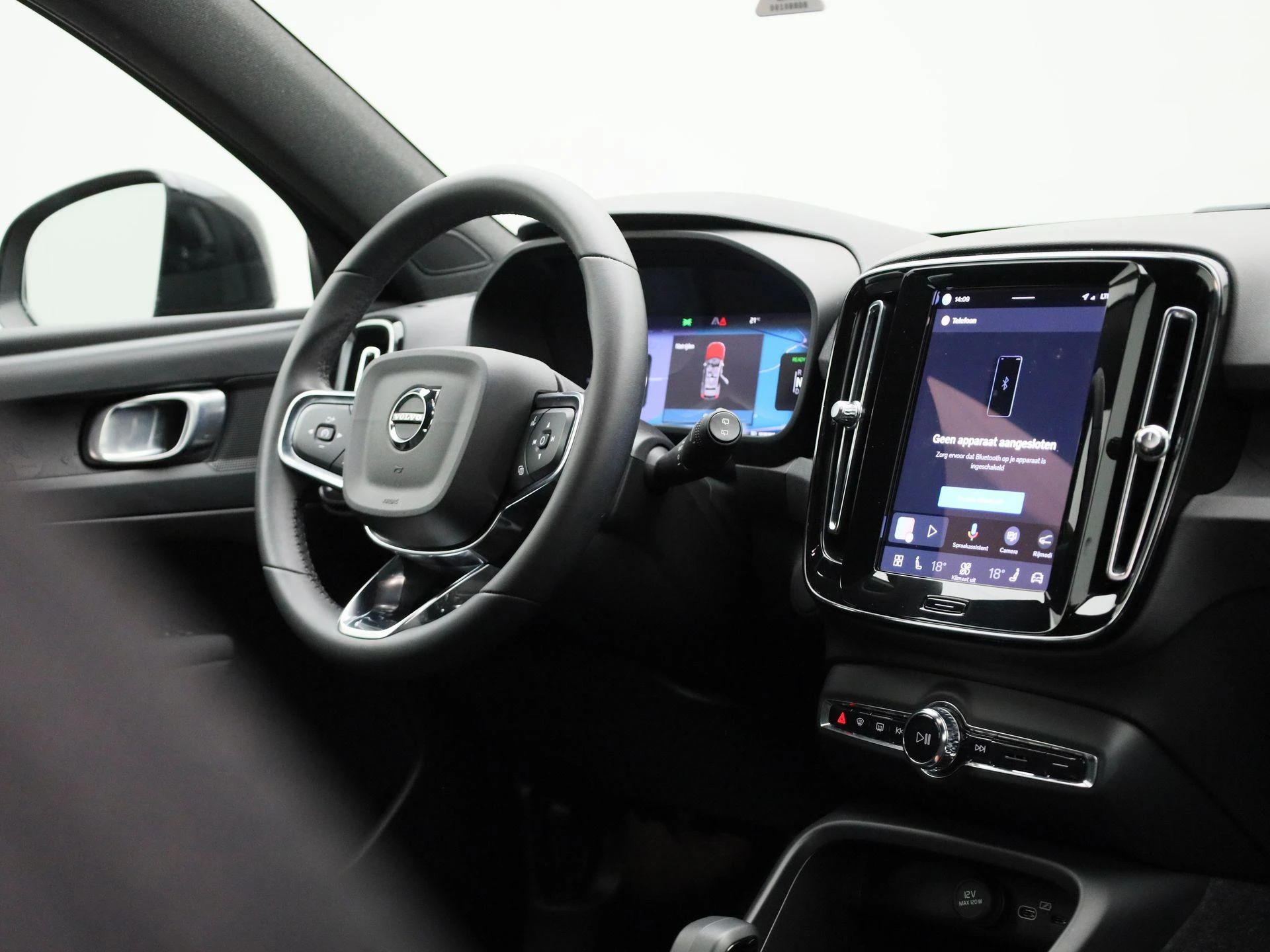 Volvo-XC40-image-32