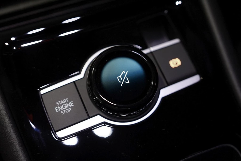 Volkswagen-Tiguan-image-13
