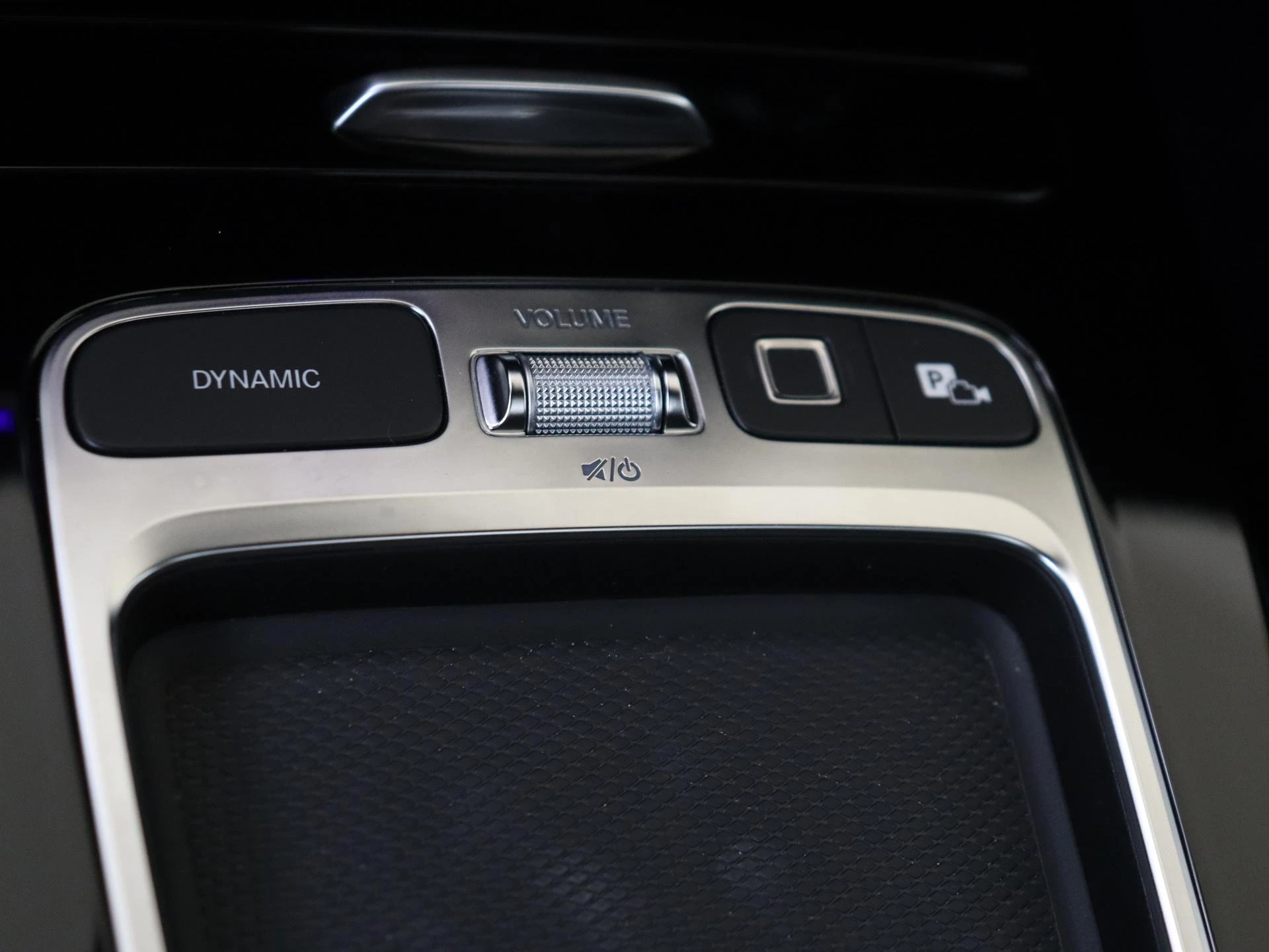 Mercedes-Benz A-Klasse 250 e Business Solution AMG