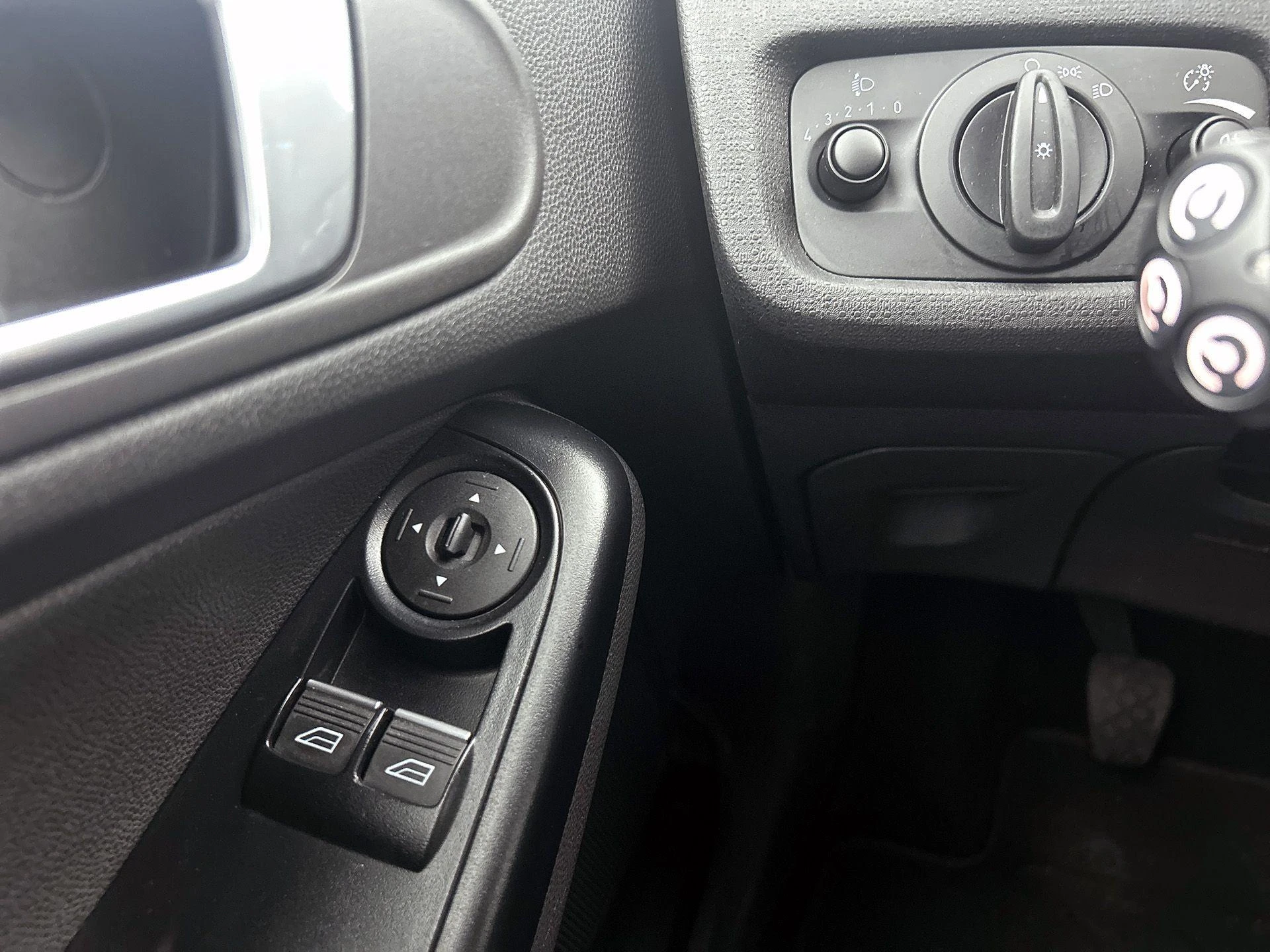 Ford-Fiesta-image-26