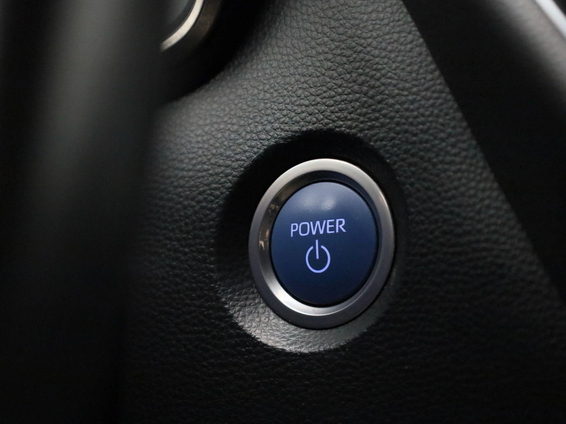 Toyota-Corolla Touring Sports-image-17