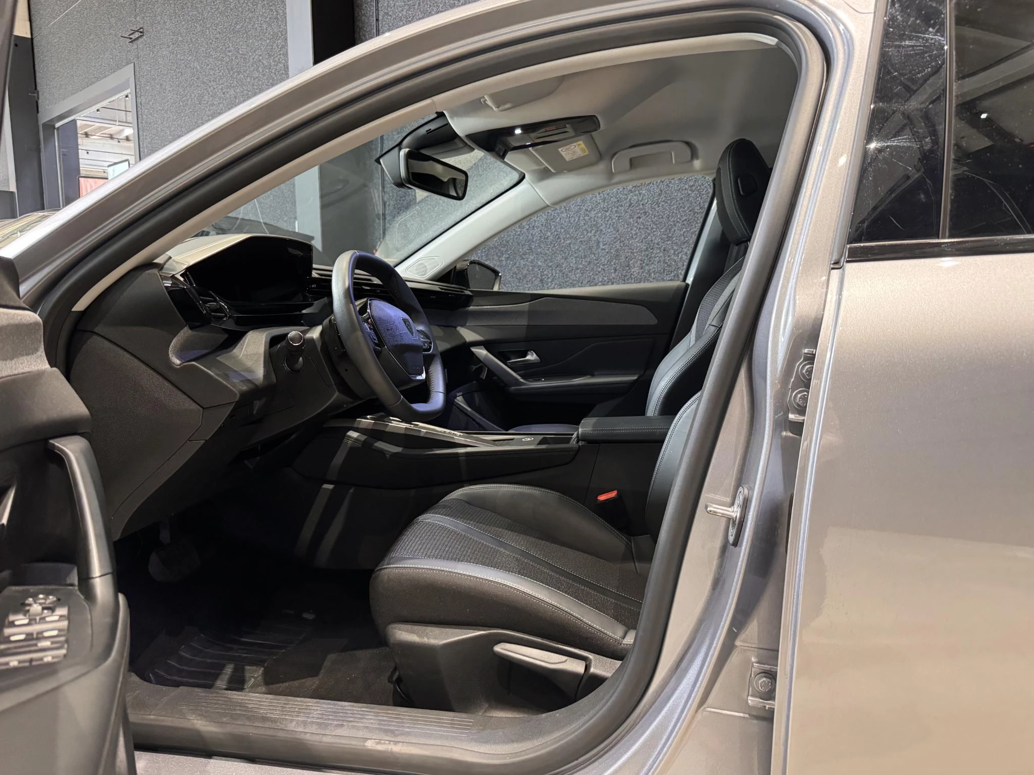 Peugeot-308-image-8