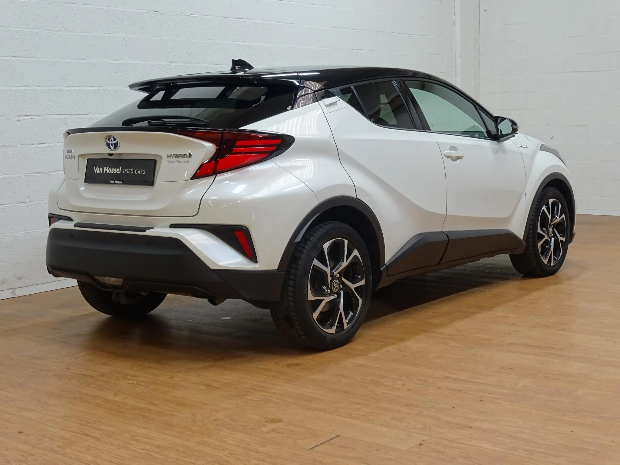 Toyota-C-HR-image-5