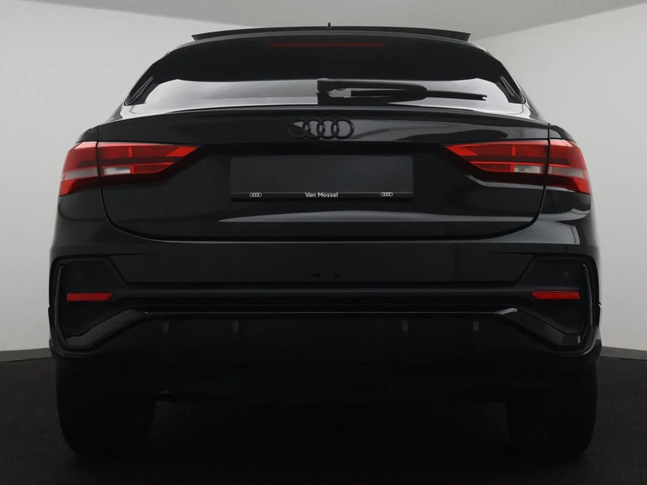 Audi Q3 Sportback PHEV Audi Q3 Sportback S line 45 TFSI e S tronic*245PK*PANO*LEDER*VIRTUAL COCKPIT*ACC*PDC*NAVI*APP-CONNECT